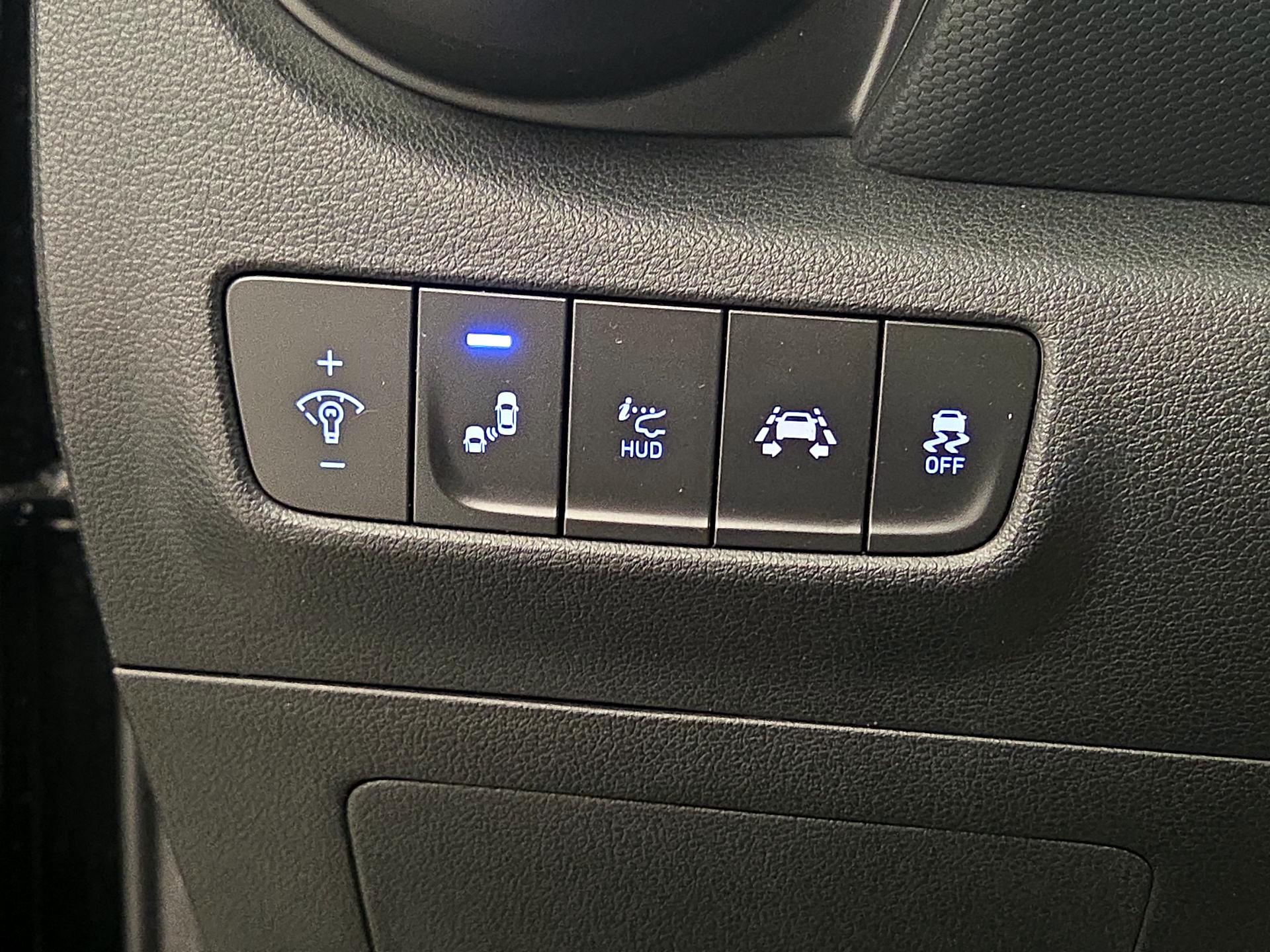 Thumbnail: 2020 Hyundai Kona - 13