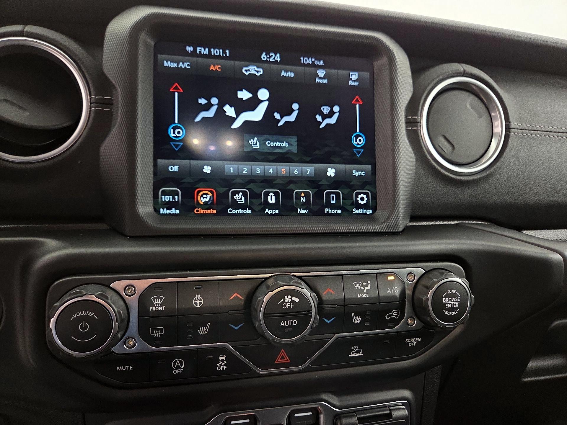 Thumbnail: 2020 Jeep Gladiator - 17