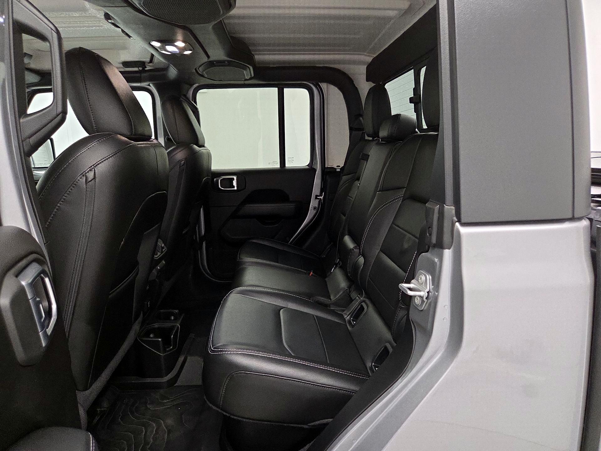 Thumbnail: 2020 Jeep Gladiator - 20