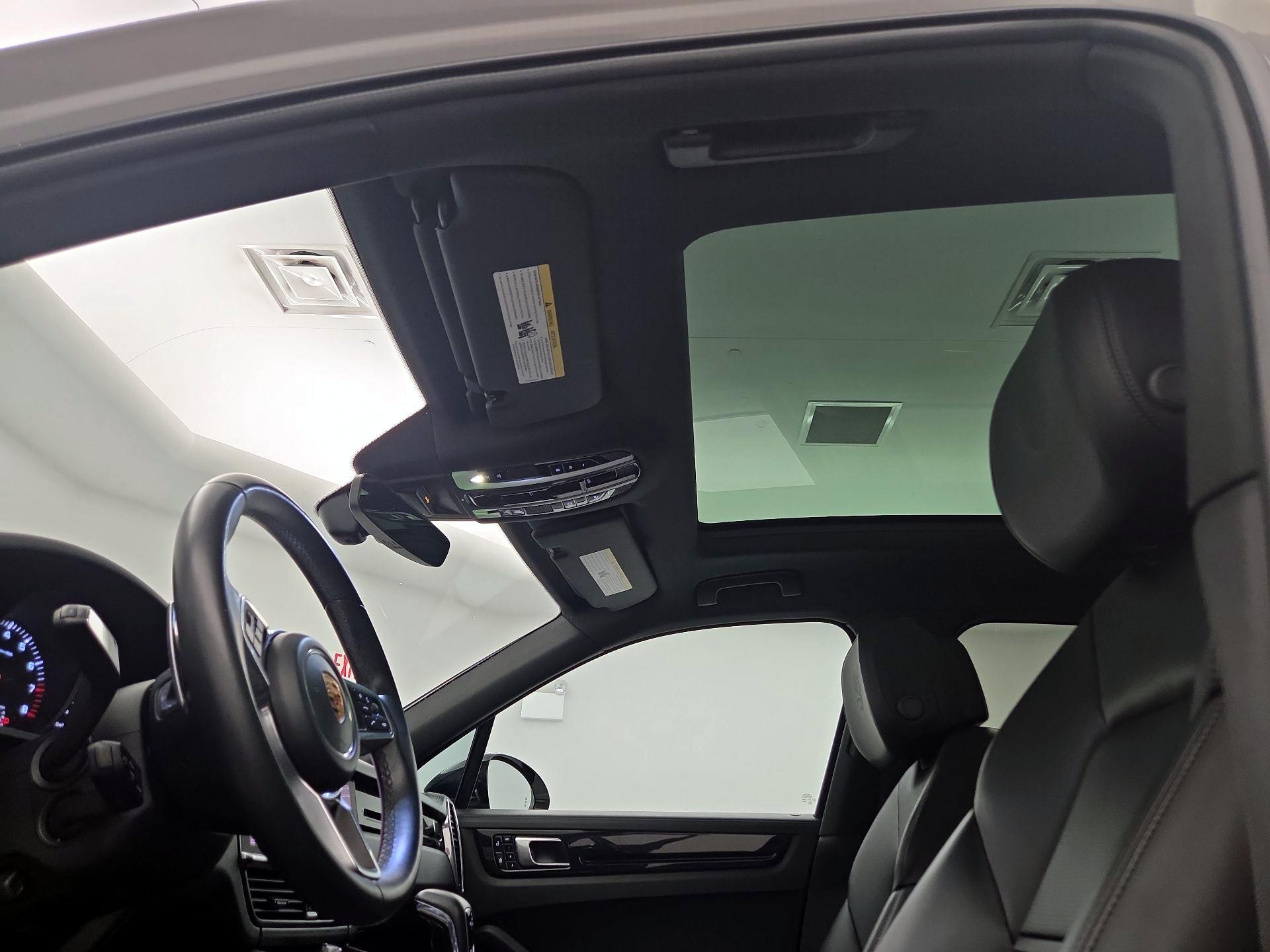 Thumbnail: 2020 Porsche Cayenne - 19