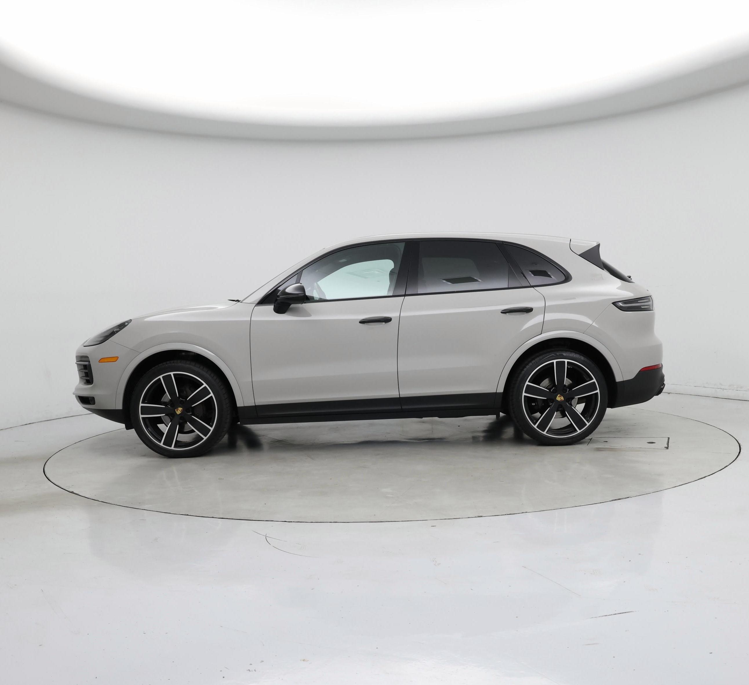 Thumbnail: 2020 Porsche Cayenne - 3