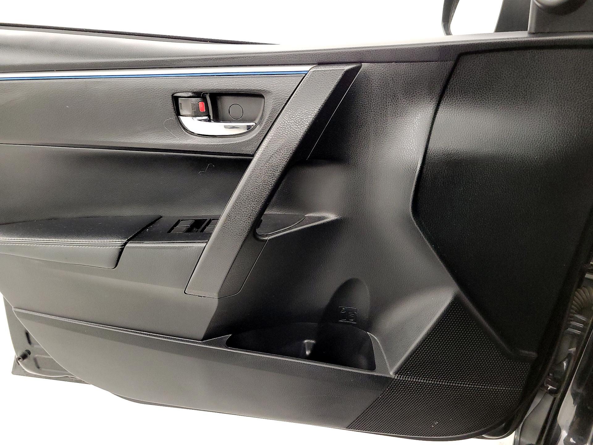 Thumbnail: 2016 Toyota Corolla - 12