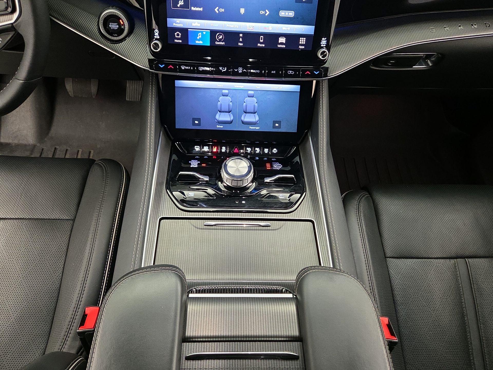 Thumbnail: 2023 Jeep Grand Wagoneer - 18