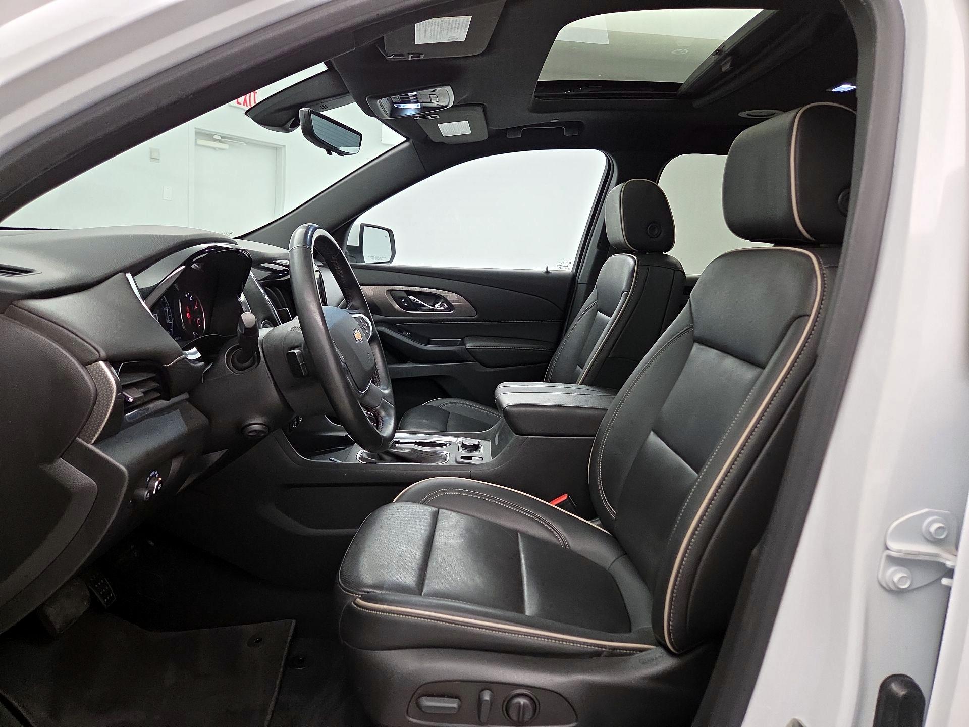 Thumbnail: 2023 Chevrolet Traverse - 11