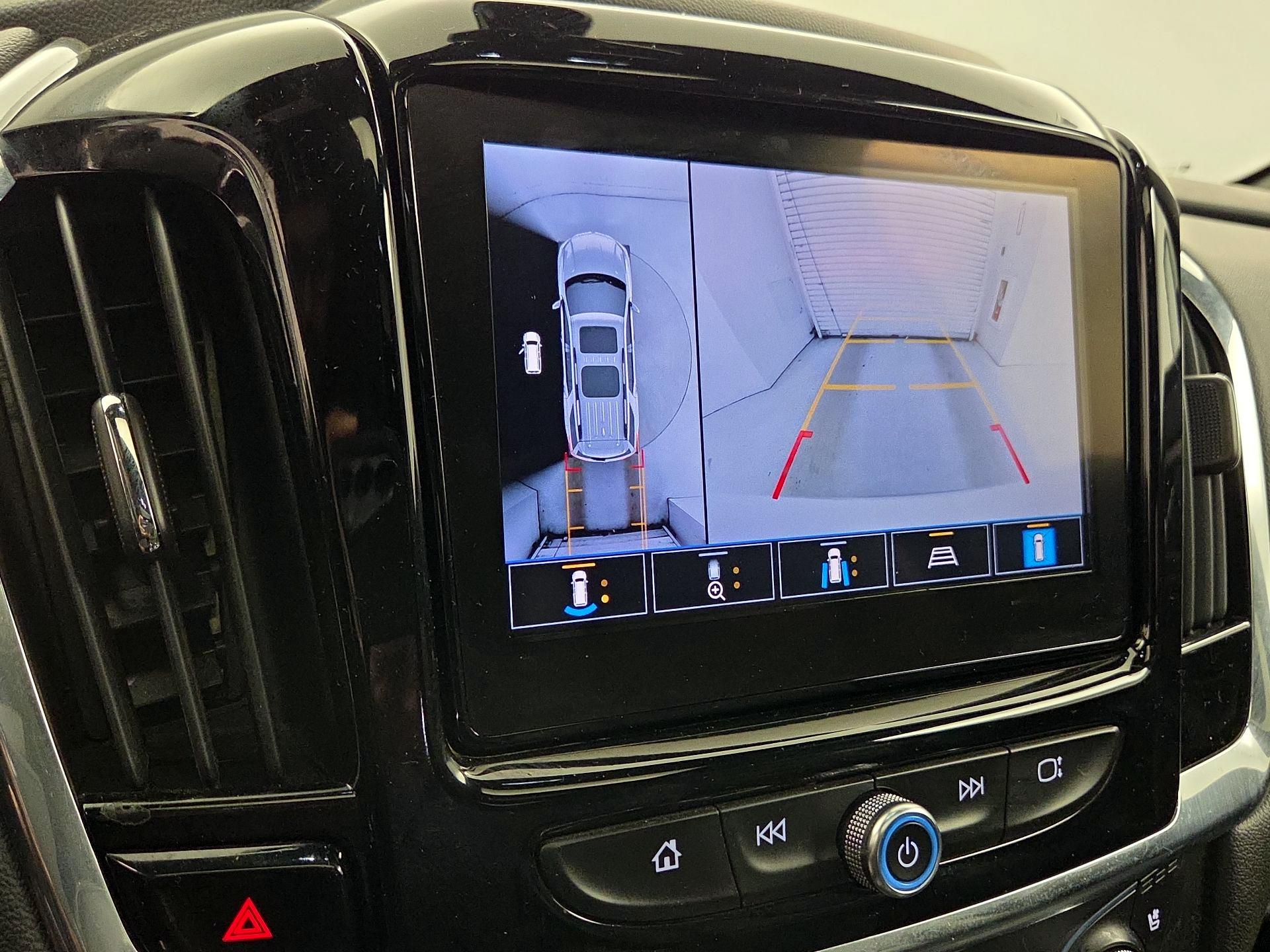 Thumbnail: 2023 Chevrolet Traverse - 15