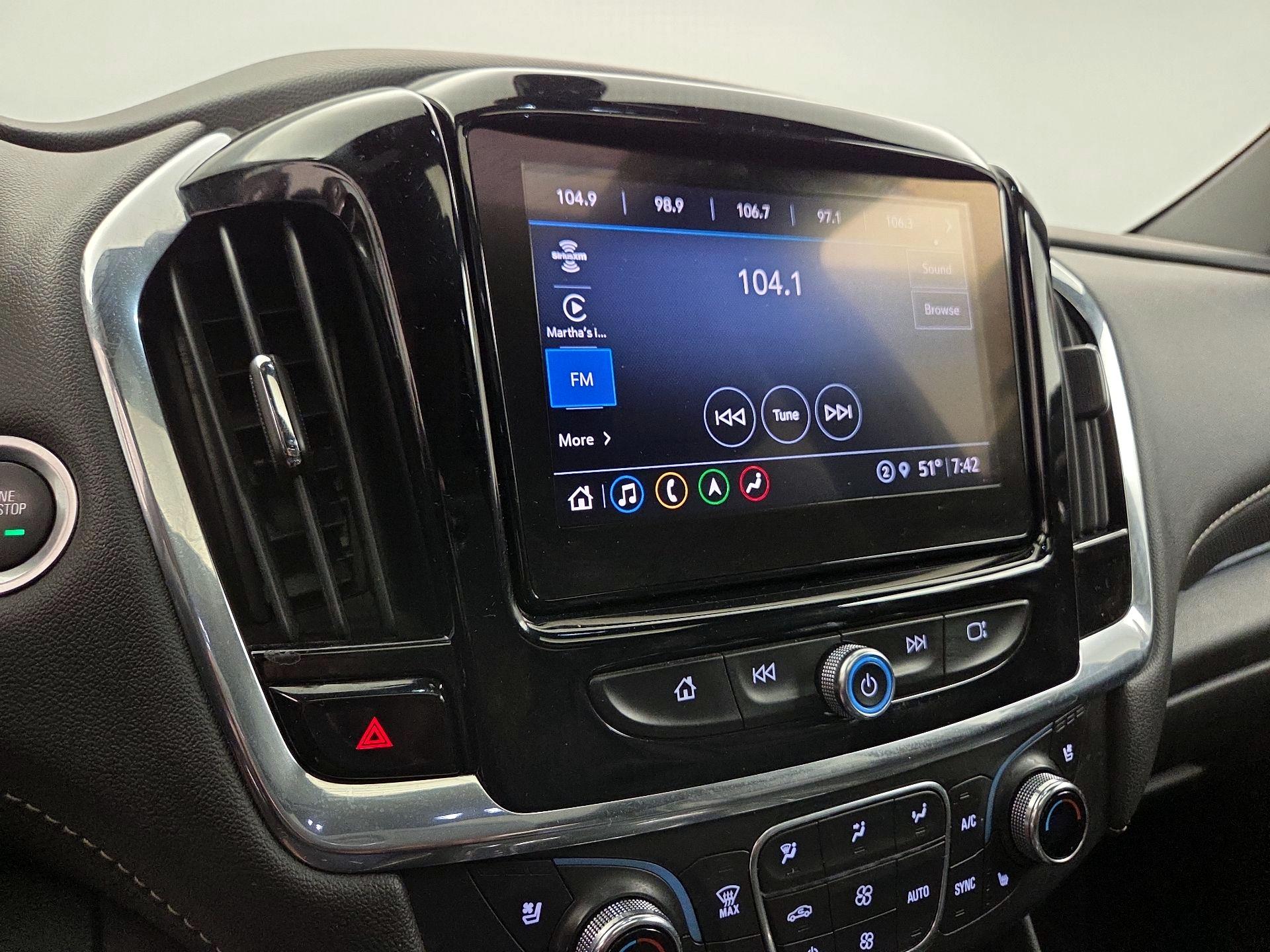 Thumbnail: 2023 Chevrolet Traverse - 16