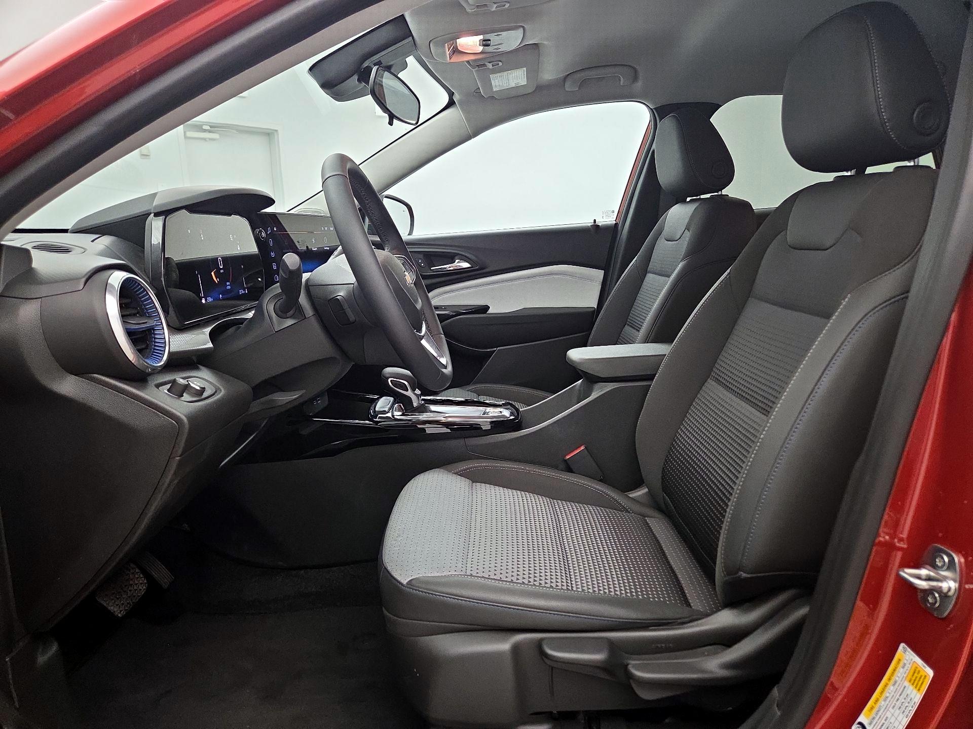 Thumbnail: 2024 Chevrolet Trax - 11