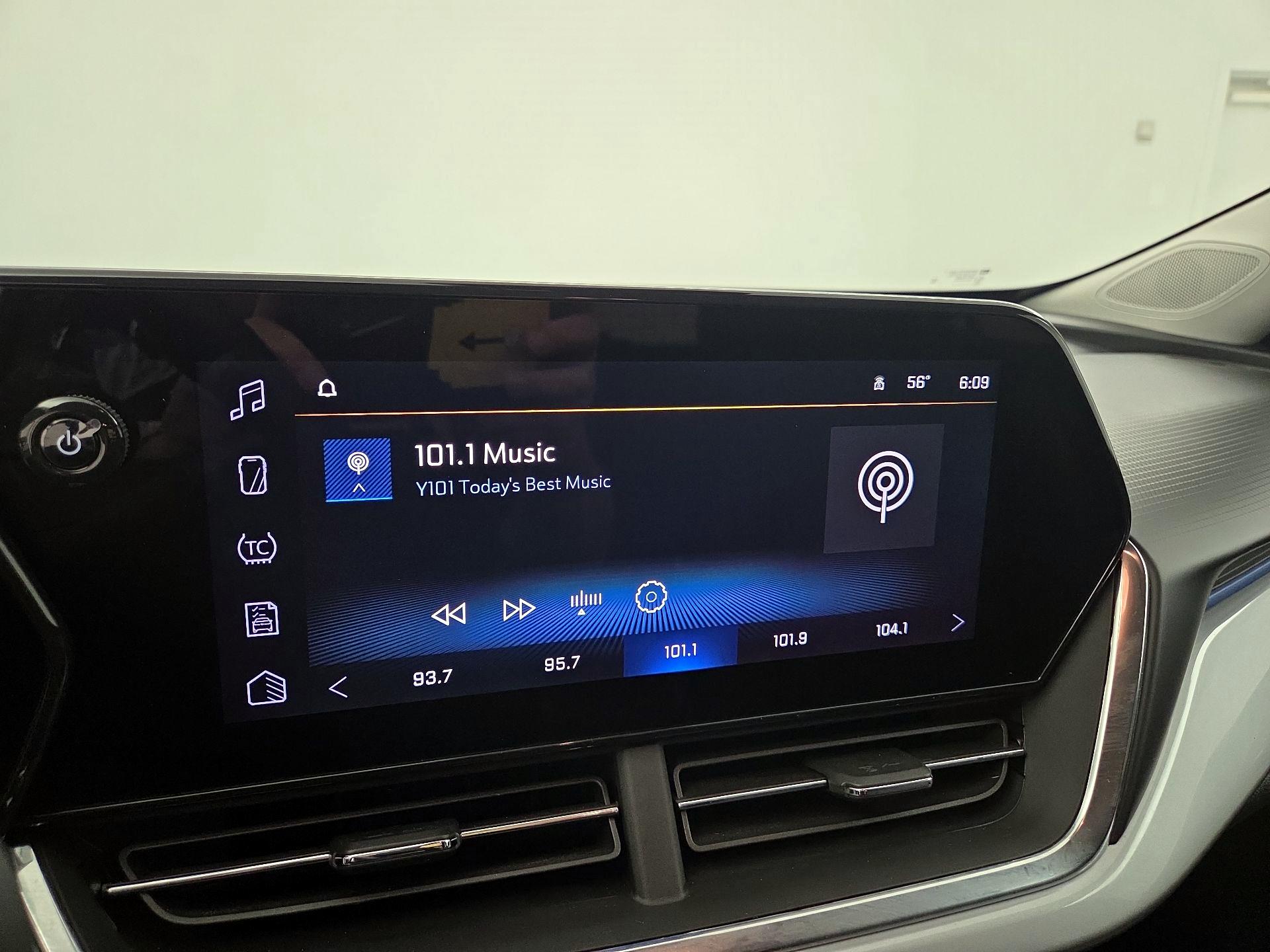 Thumbnail: 2024 Chevrolet Trax - 15