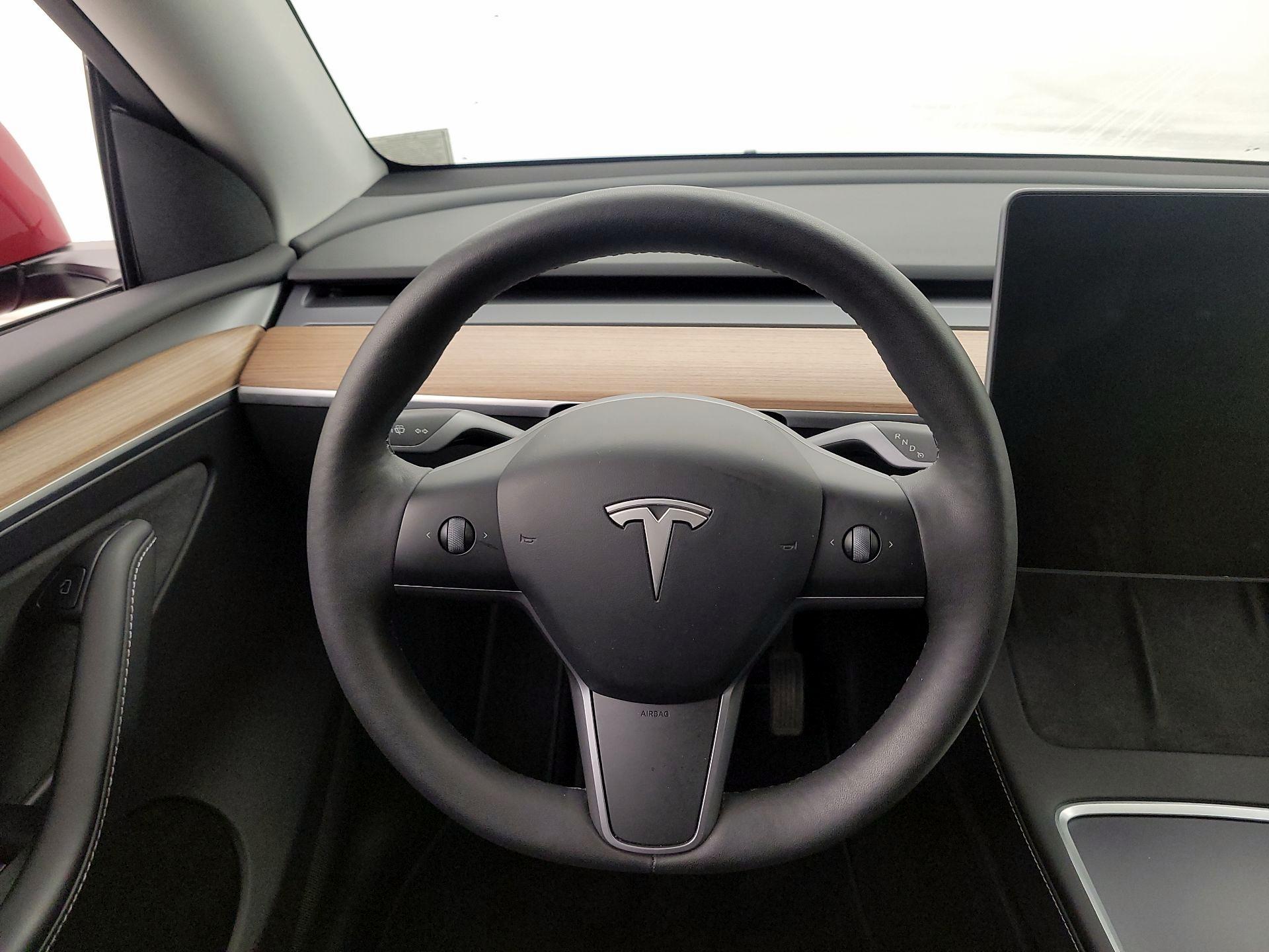 Thumbnail: 2023 Tesla Model Y - 10