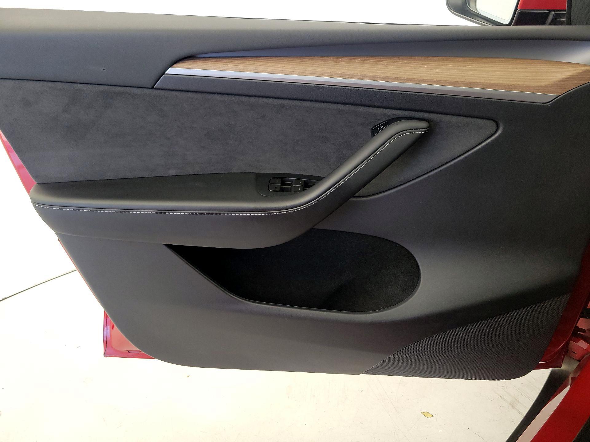 Thumbnail: 2023 Tesla Model Y - 12