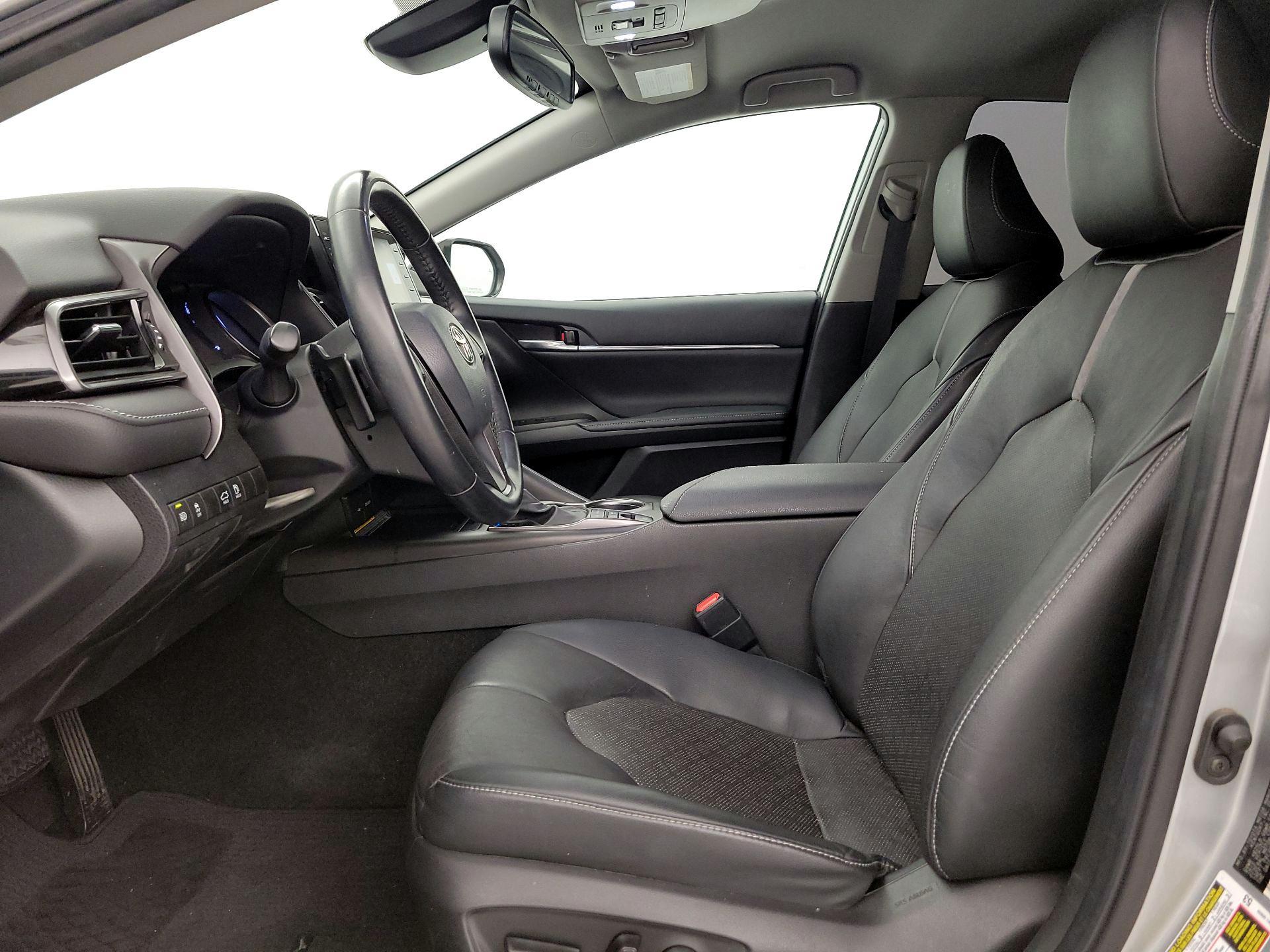 Thumbnail: 2021 Toyota Camry - 11