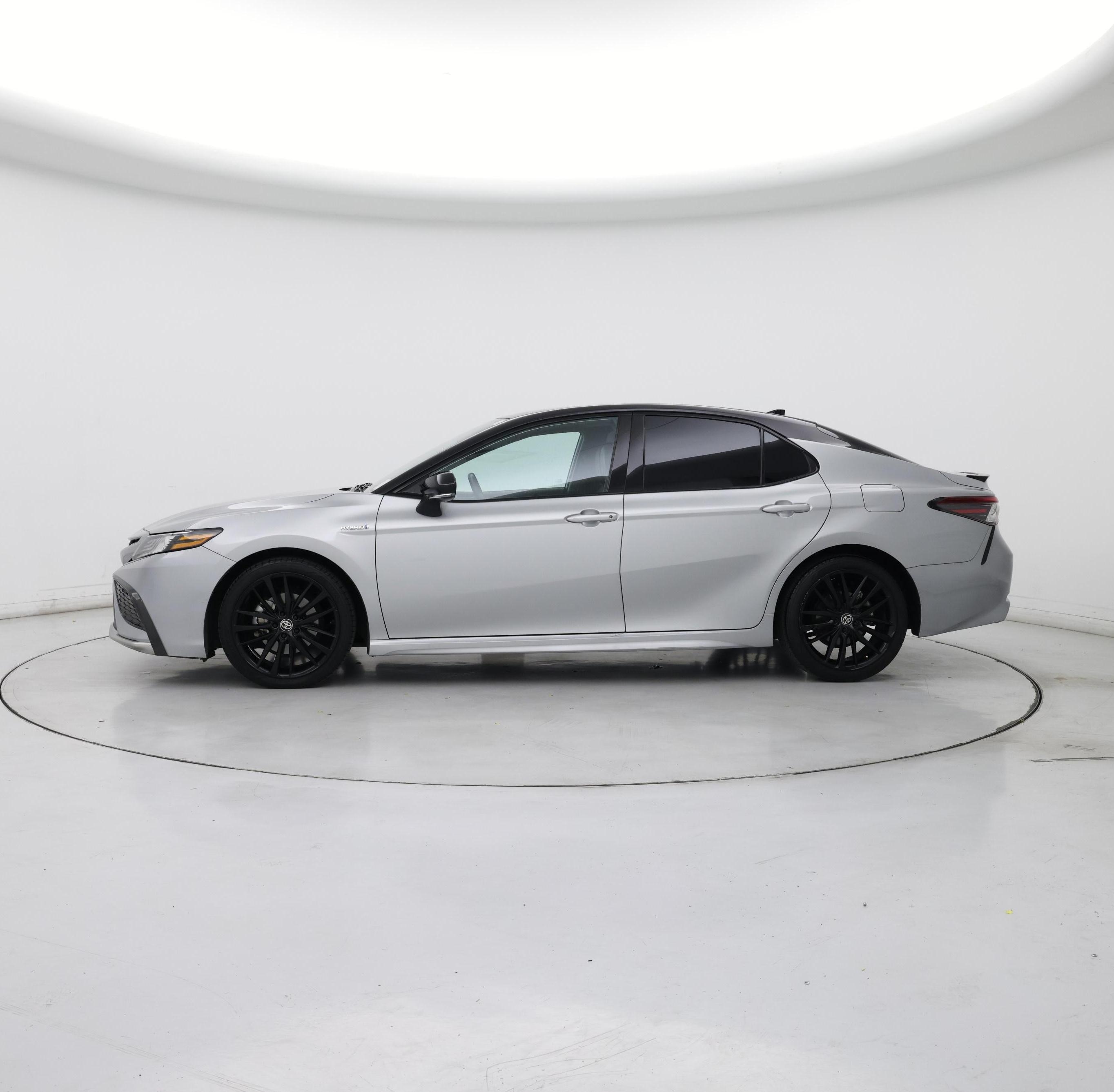 Thumbnail: 2021 Toyota Camry - 3