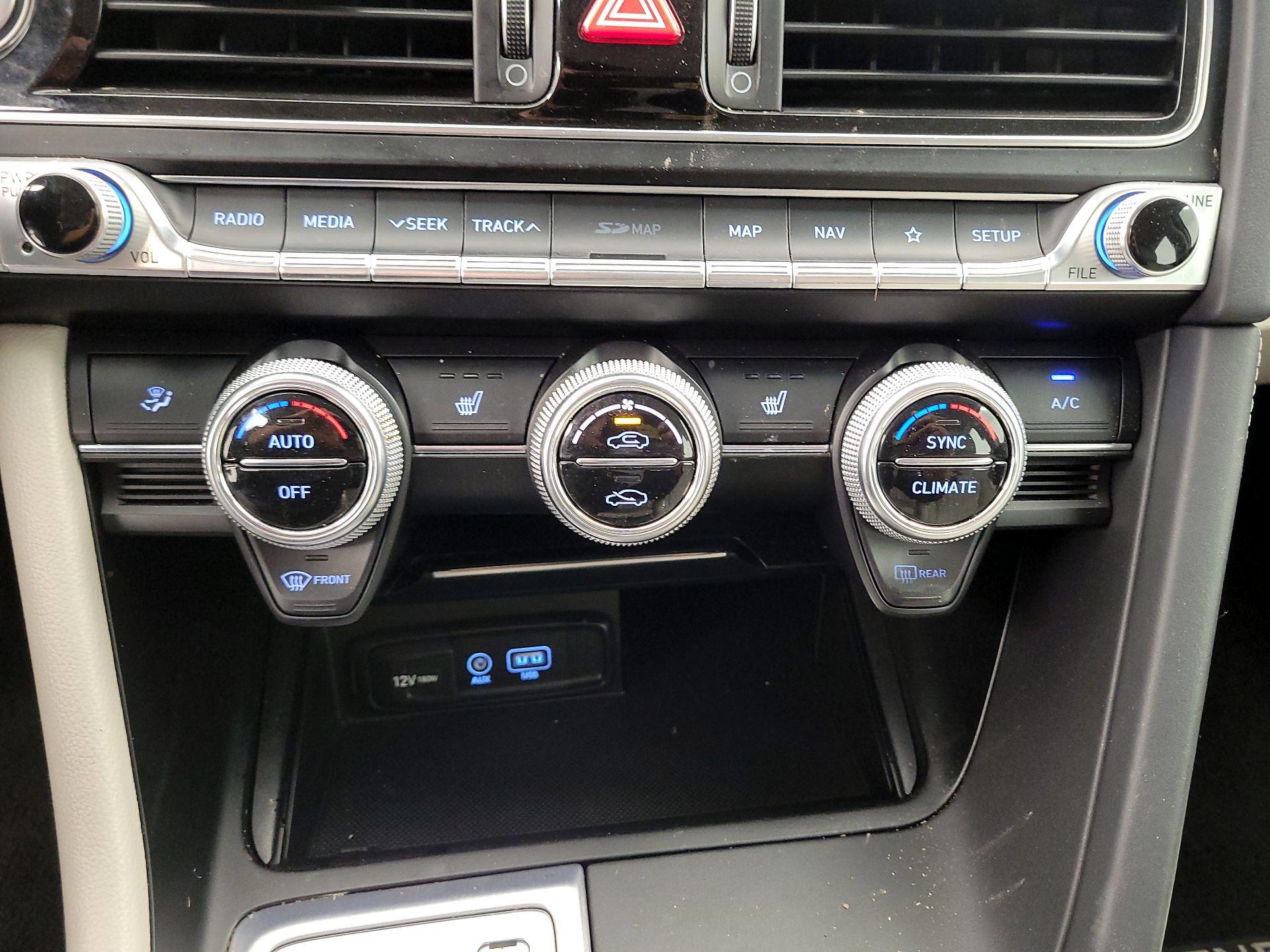 Thumbnail: 2020 Genesis G70 - 17