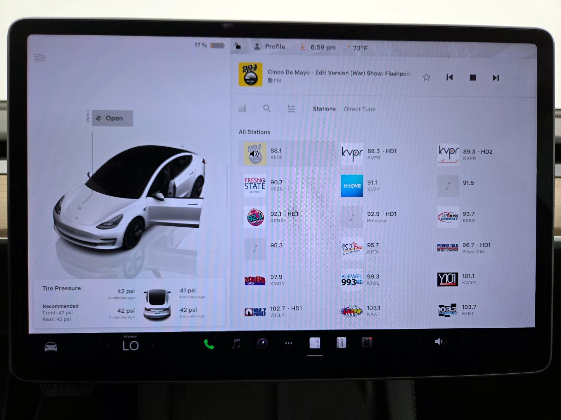 Thumbnail: 2022 Tesla Model 3 - 15