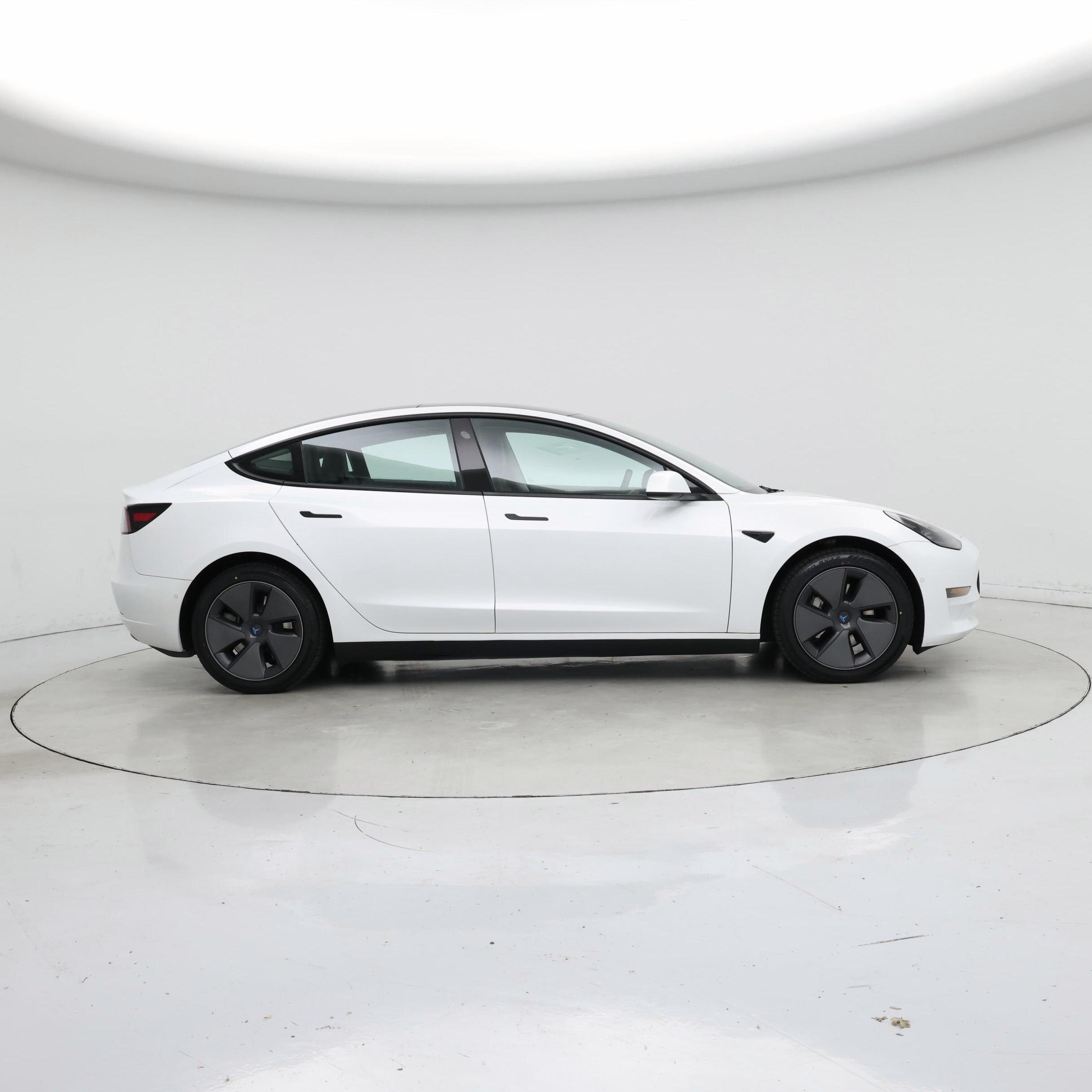 Thumbnail: 2022 Tesla Model 3 - 7