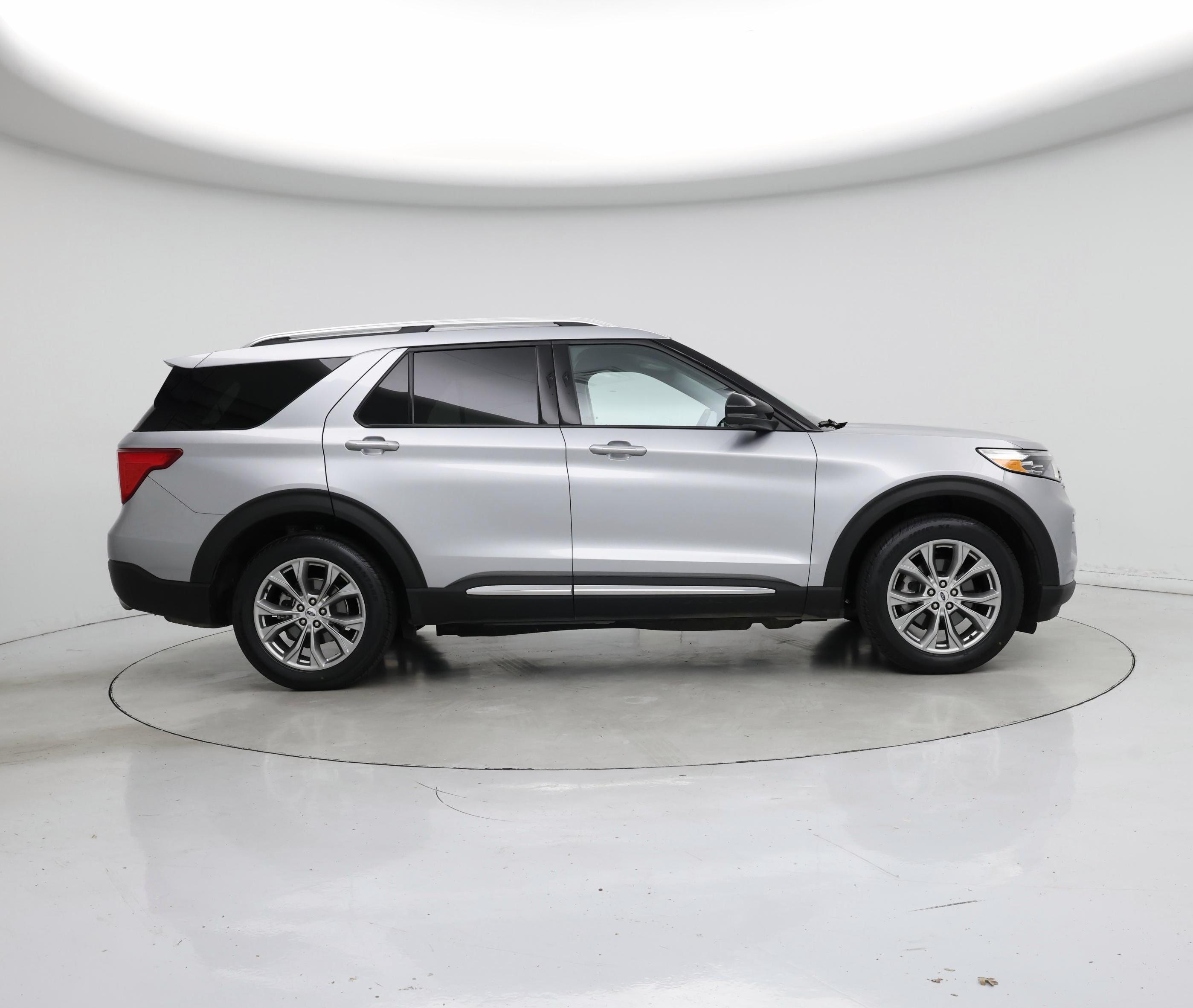 Thumbnail: 2021 Ford Explorer - 7