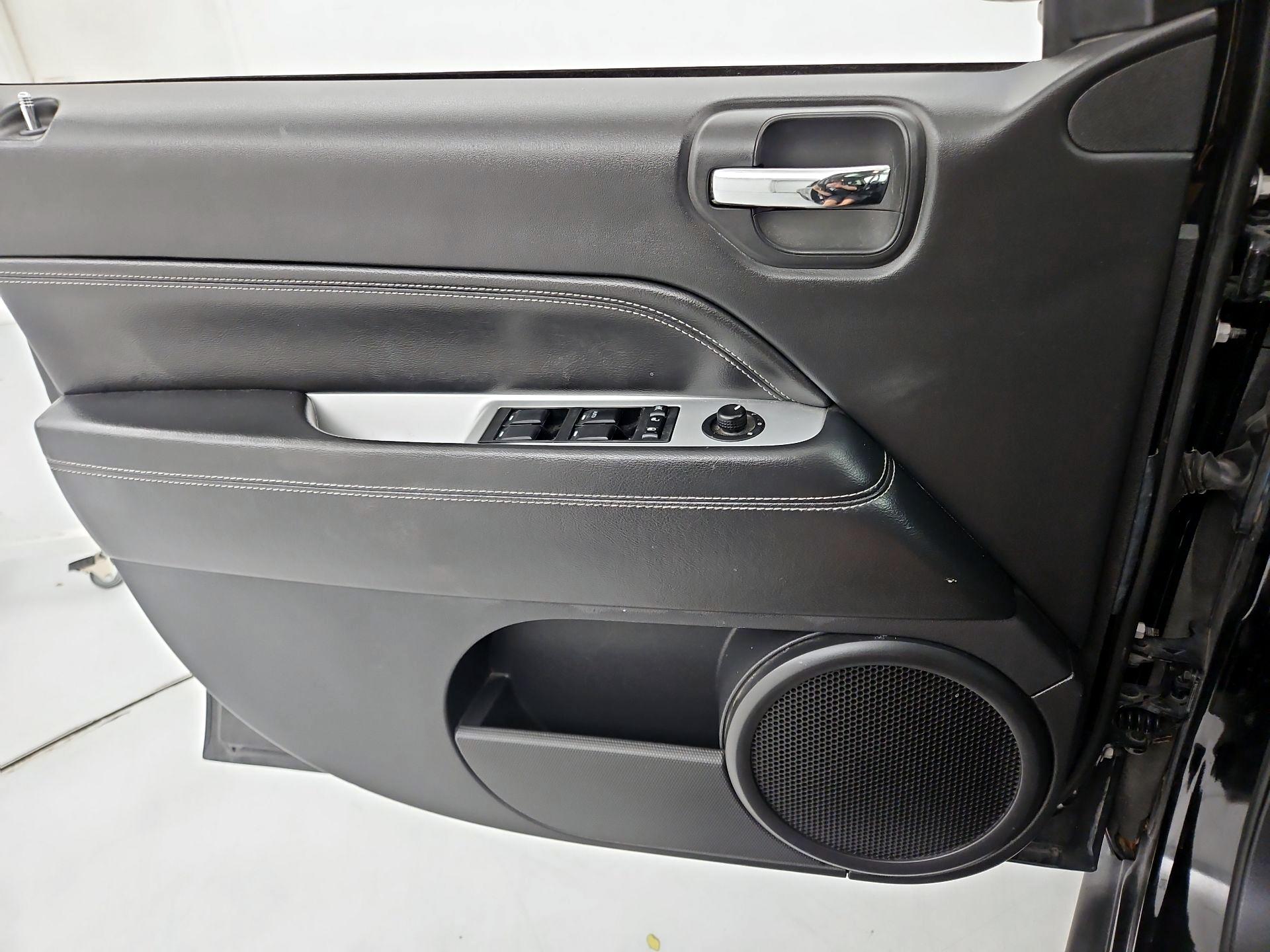 Thumbnail: 2016 Jeep Compass - 12