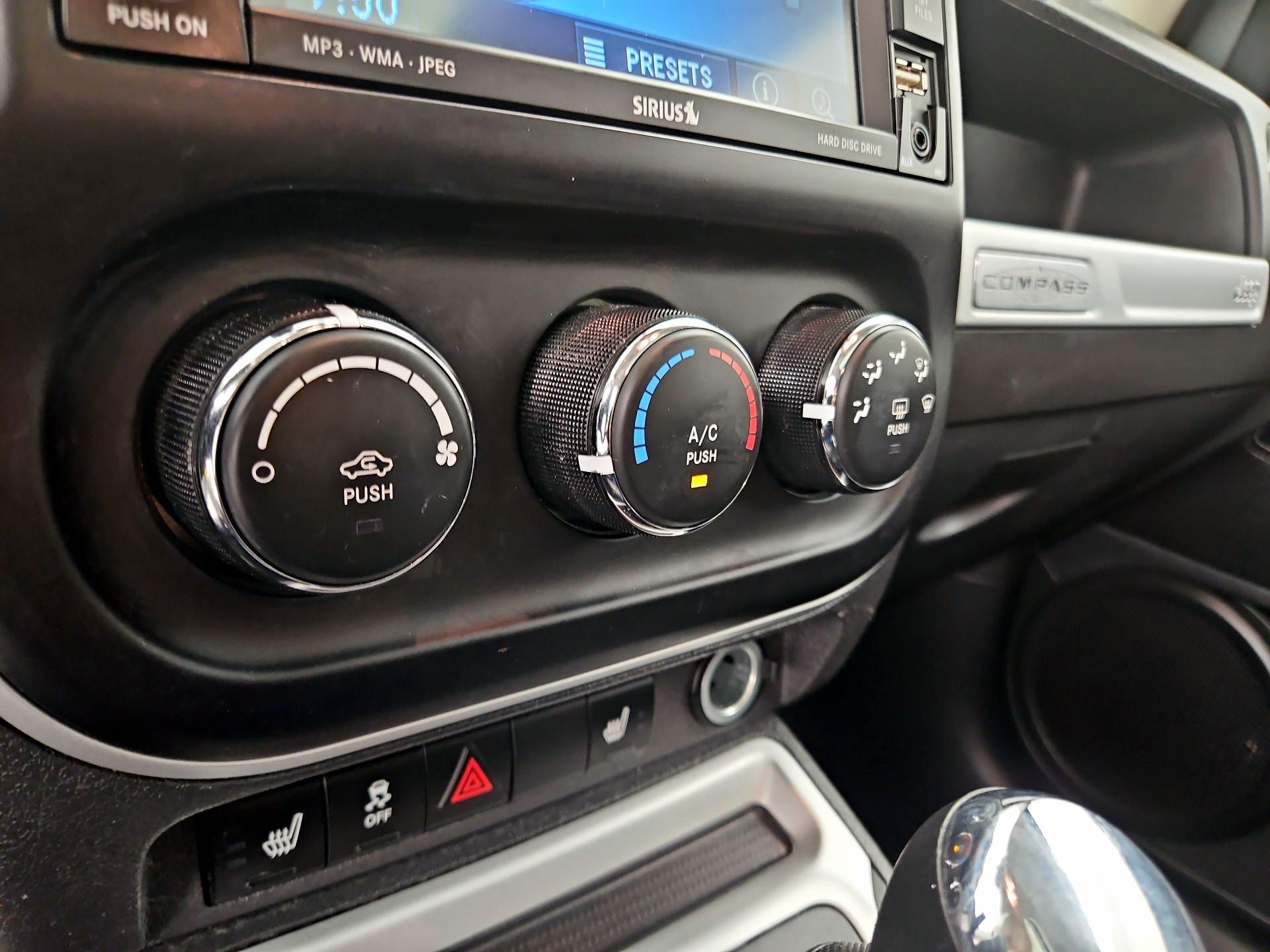 Thumbnail: 2016 Jeep Compass - 15