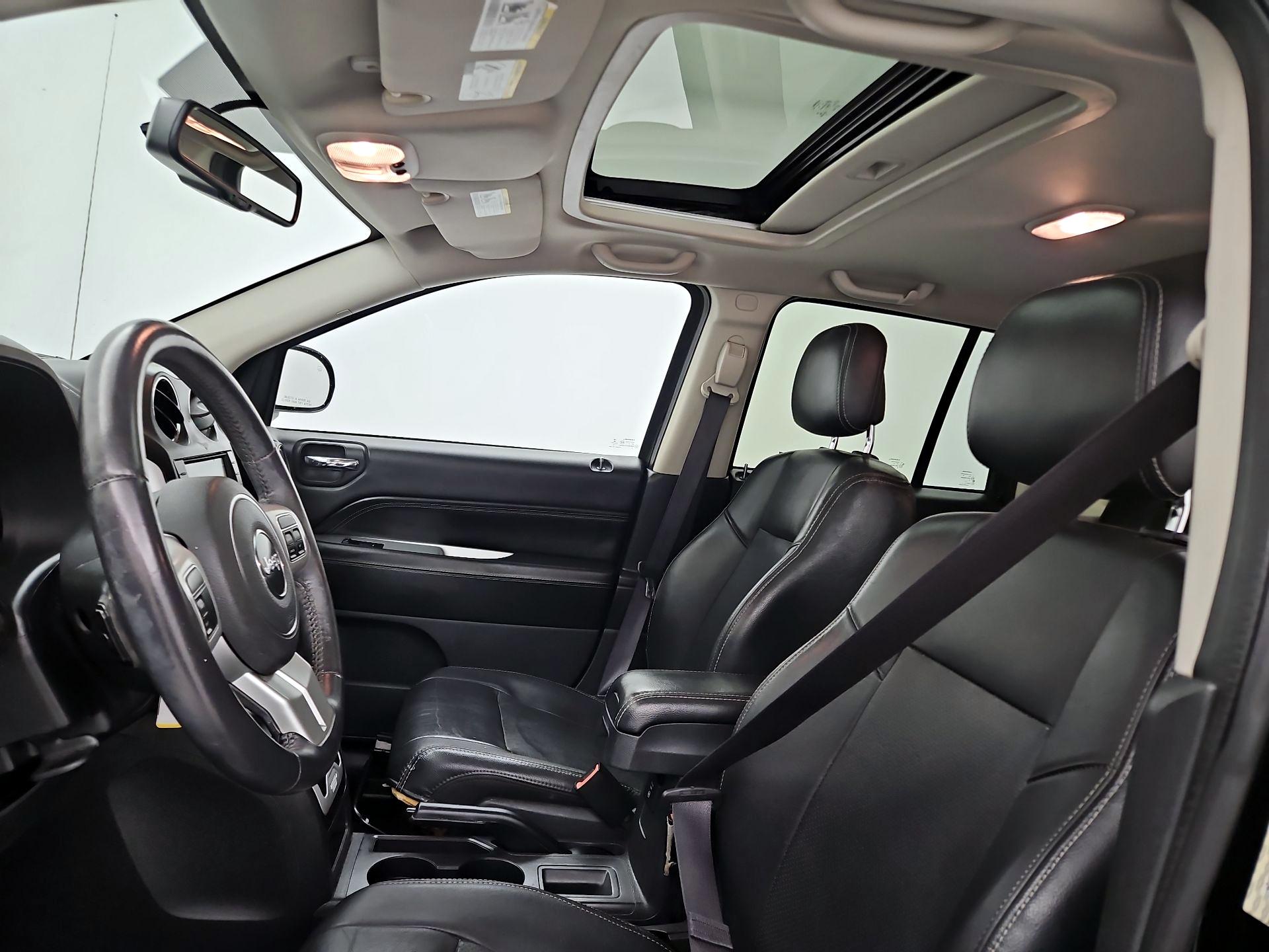 Thumbnail: 2016 Jeep Compass - 17