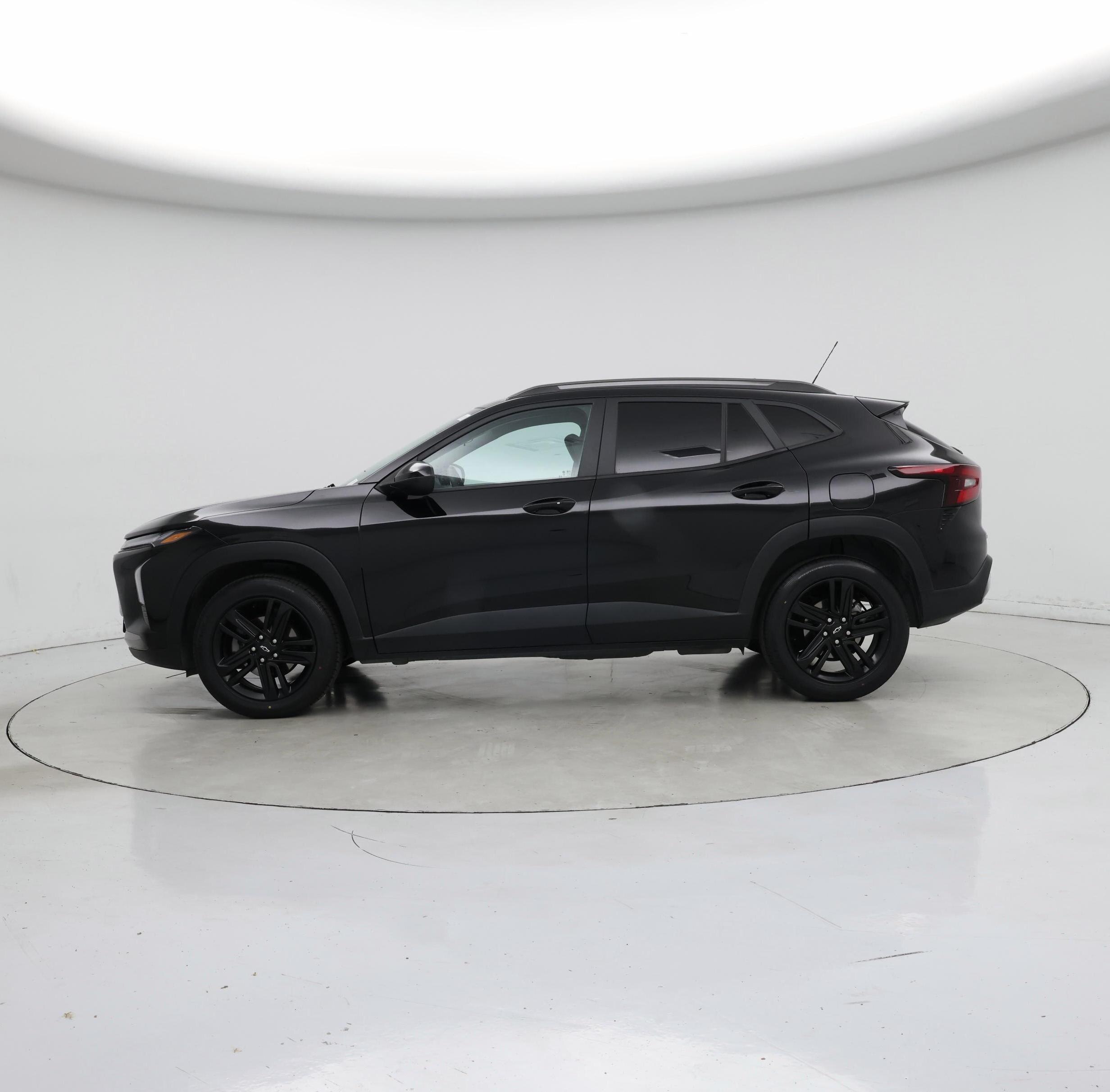 Thumbnail: 2024 Chevrolet Trax - 3