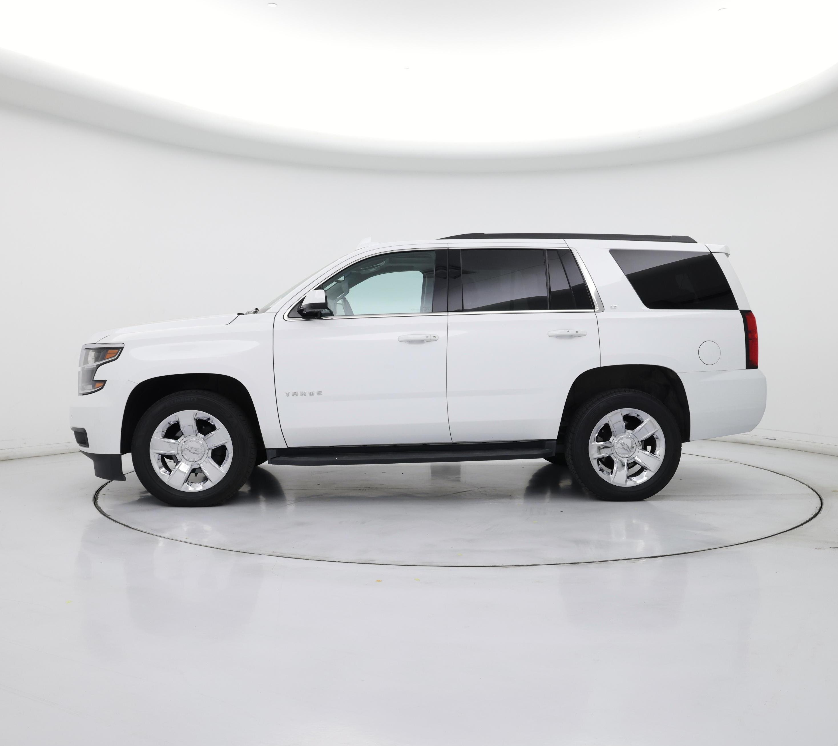 Thumbnail: 2019 Chevrolet Tahoe - 3