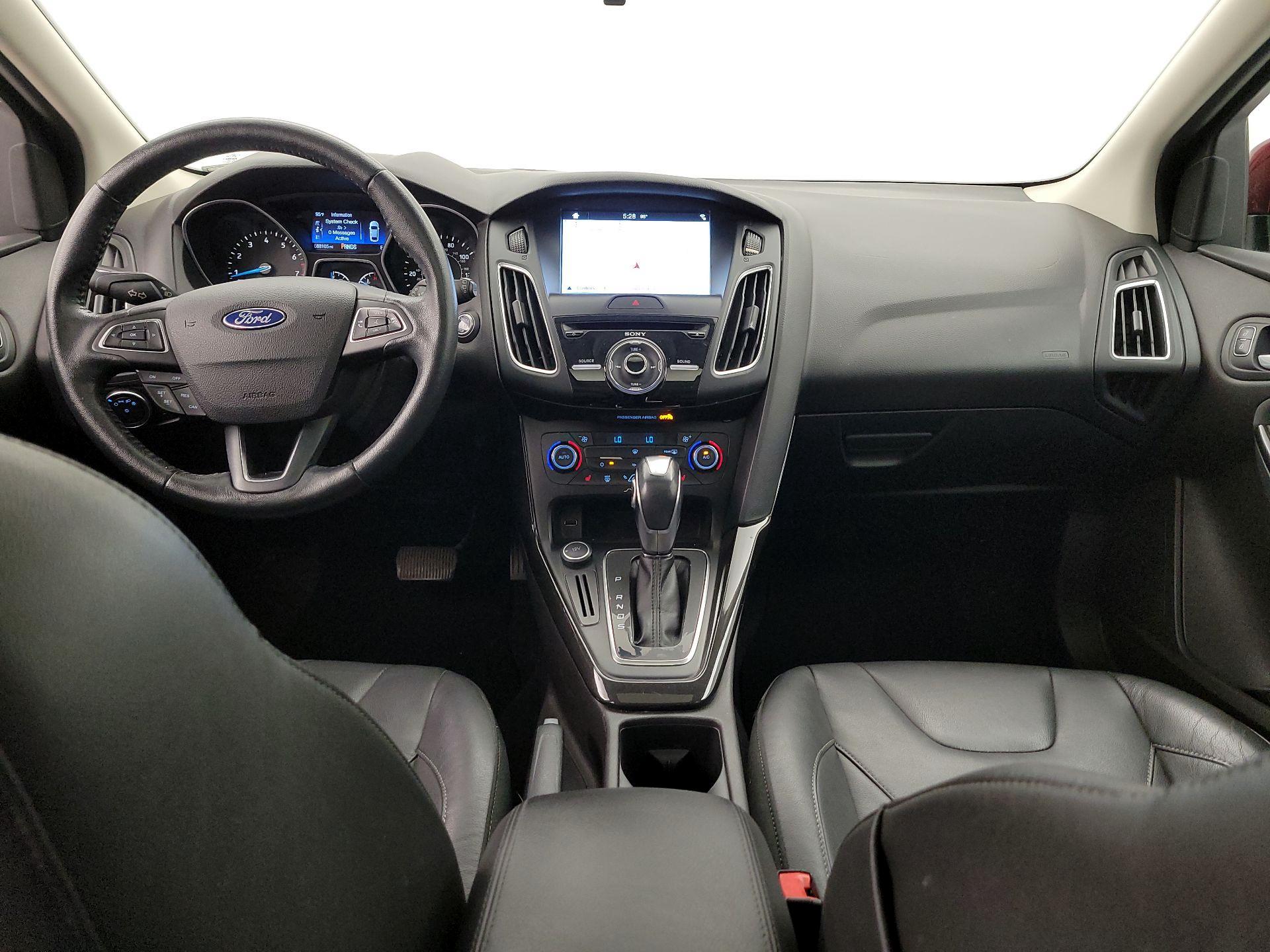 Thumbnail: 2016 Ford Focus - 9