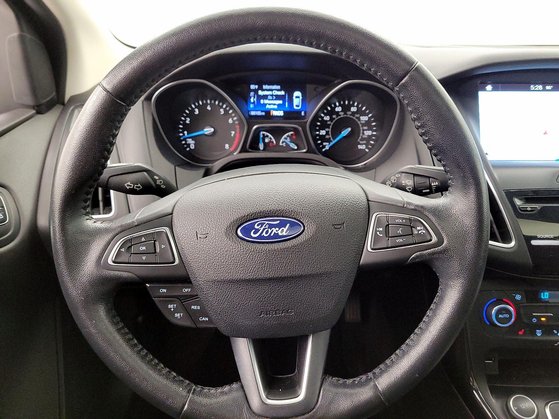 Thumbnail: 2016 Ford Focus - 10