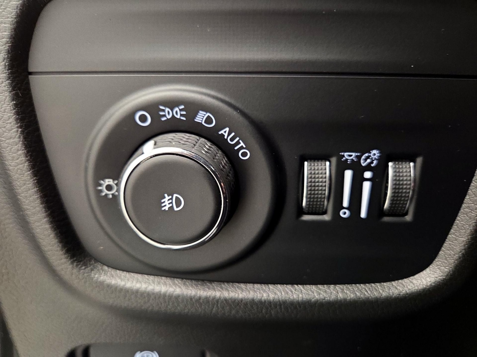 2022 Jeep Grand Cherokee Overland - Photo 14