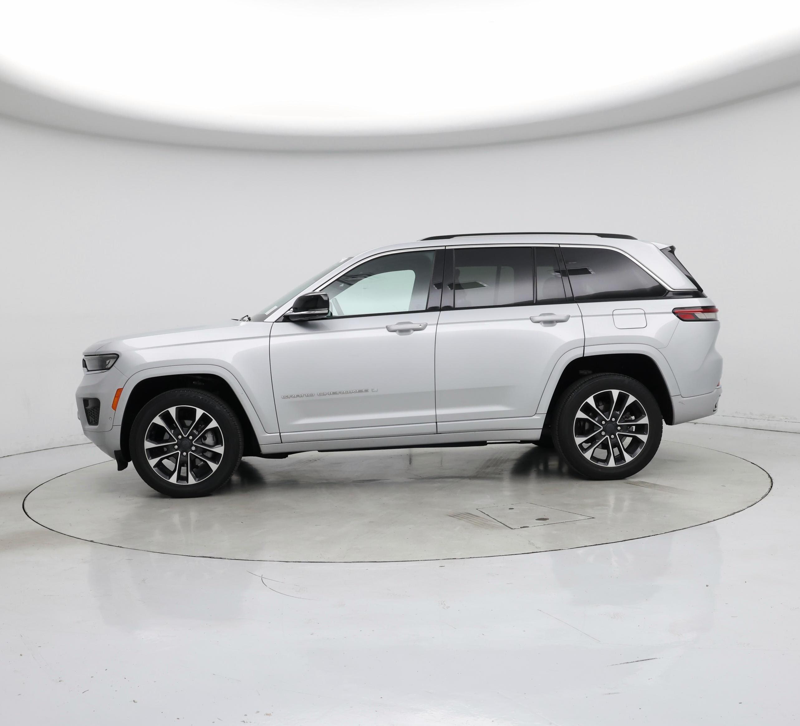 Thumbnail: 2022 Jeep Grand Cherokee - 3