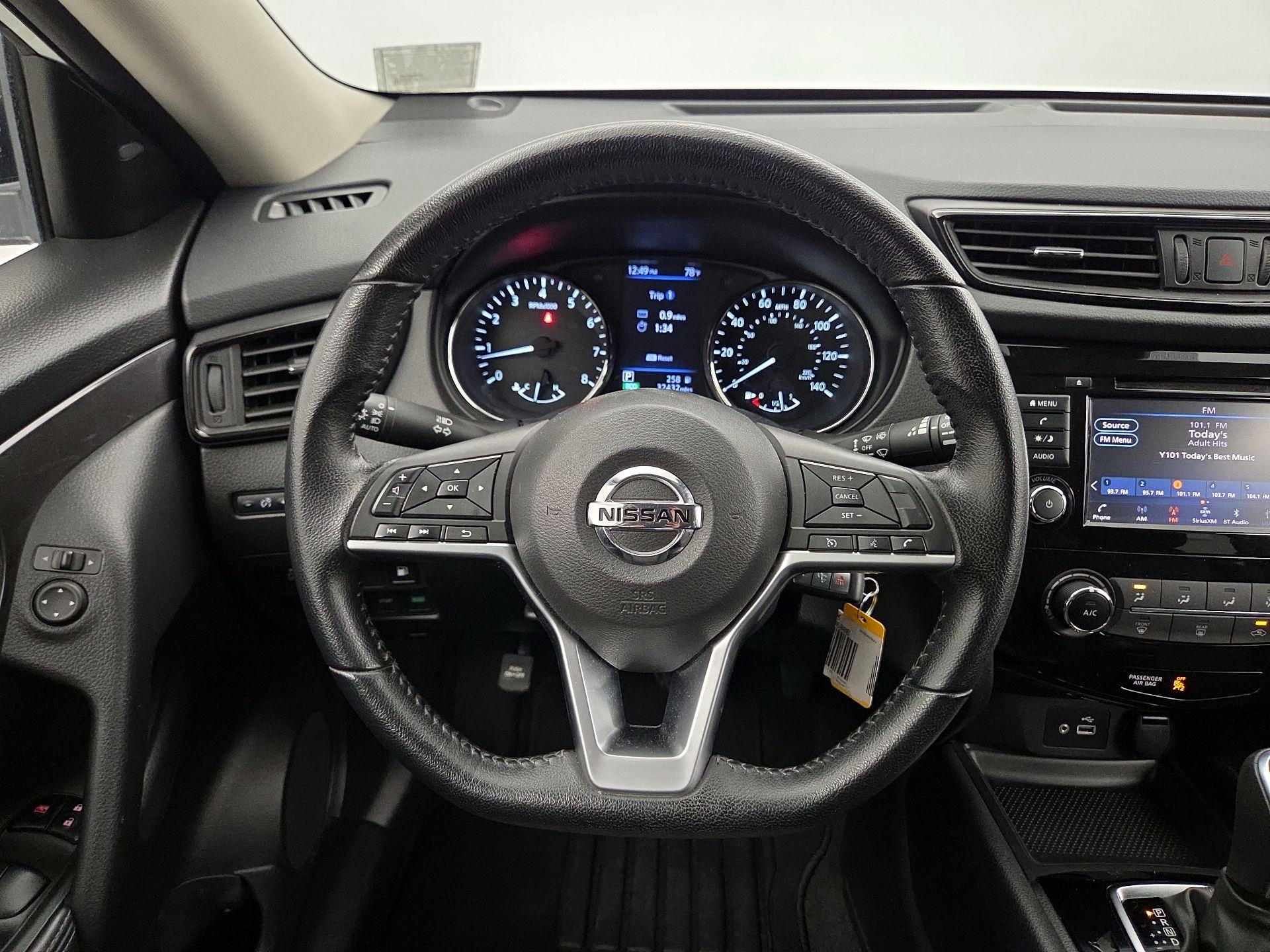 Thumbnail: 2020 Nissan Rogue - 10