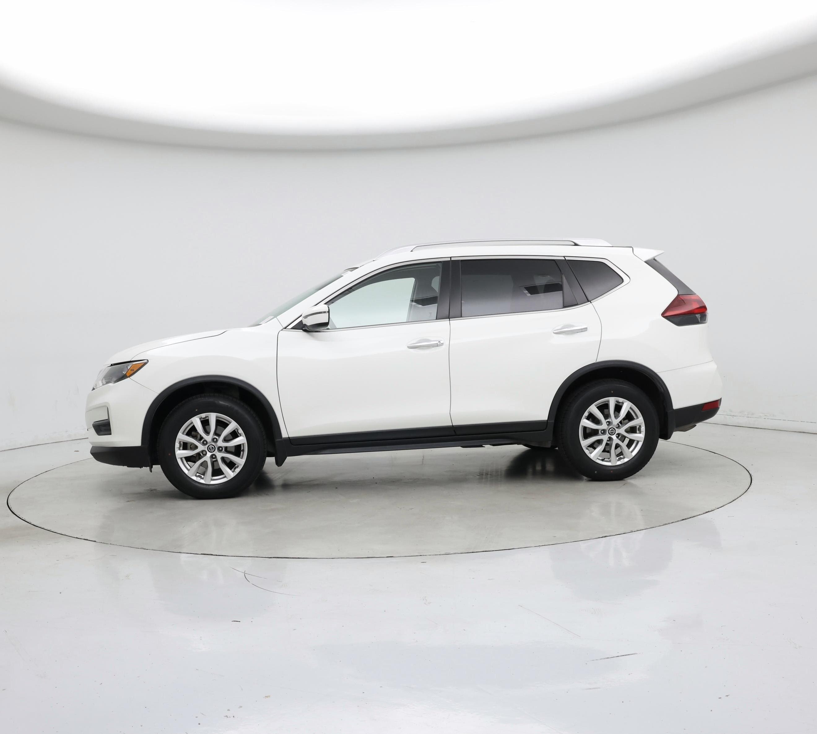 Thumbnail: 2020 Nissan Rogue - 3