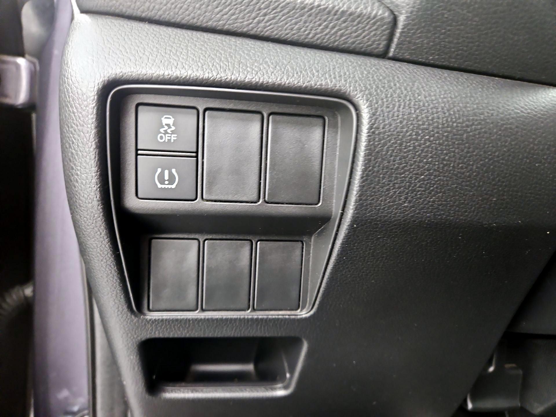 Thumbnail: 2017 Honda CR-V - 13