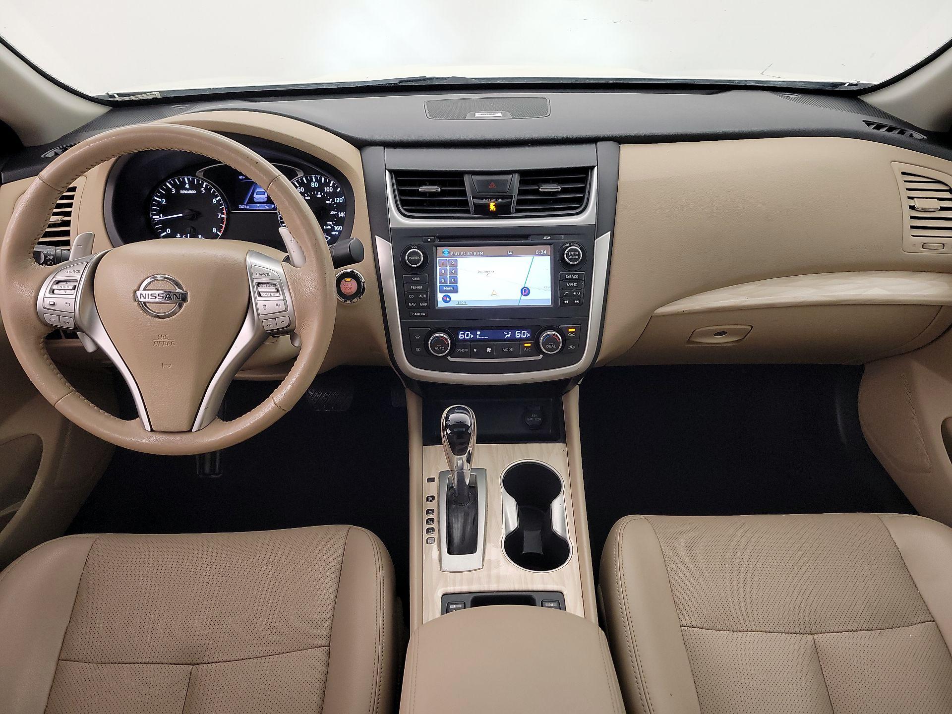 Thumbnail: 2016 Nissan Altima - 9