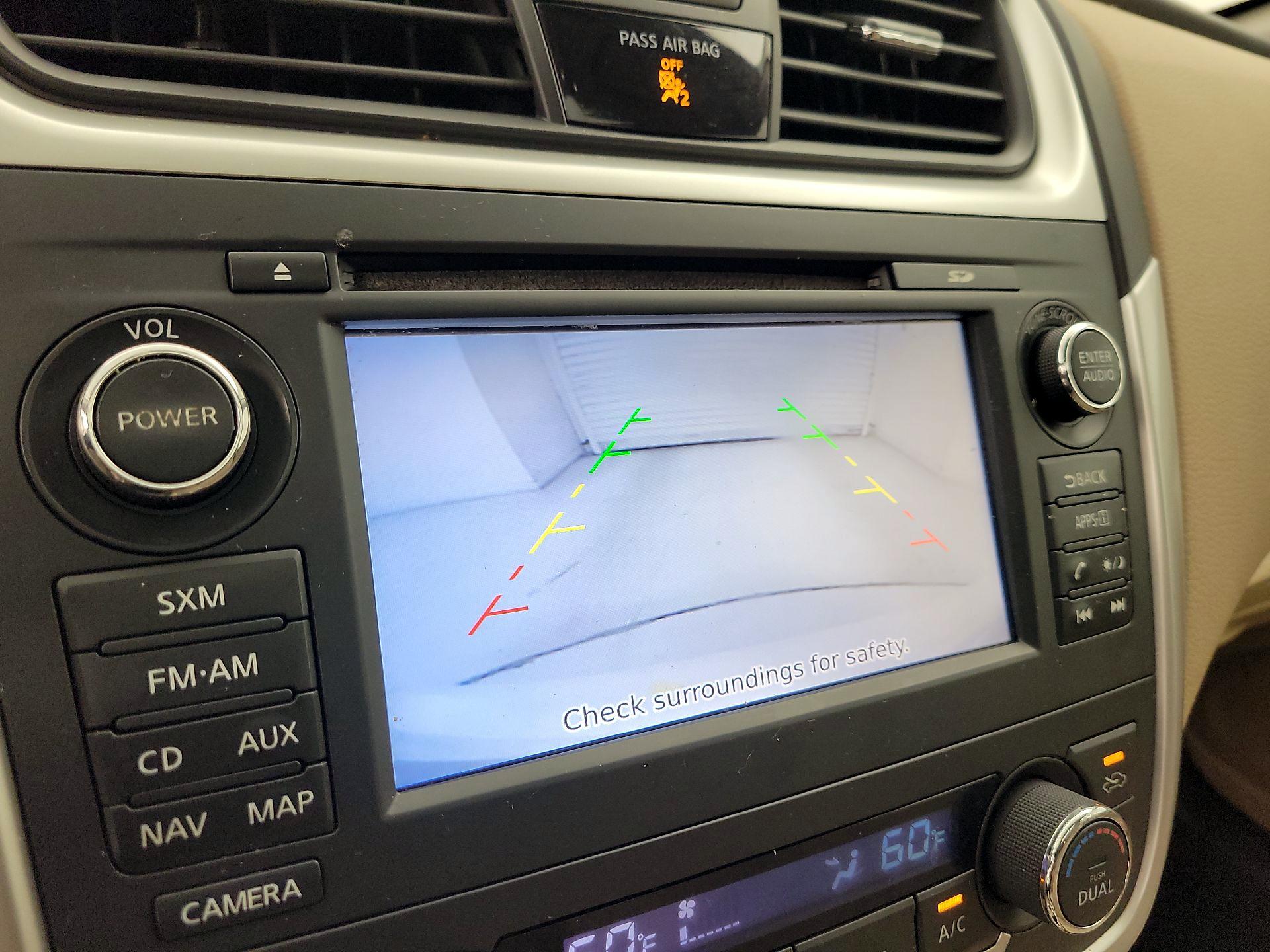 Thumbnail: 2016 Nissan Altima - 15