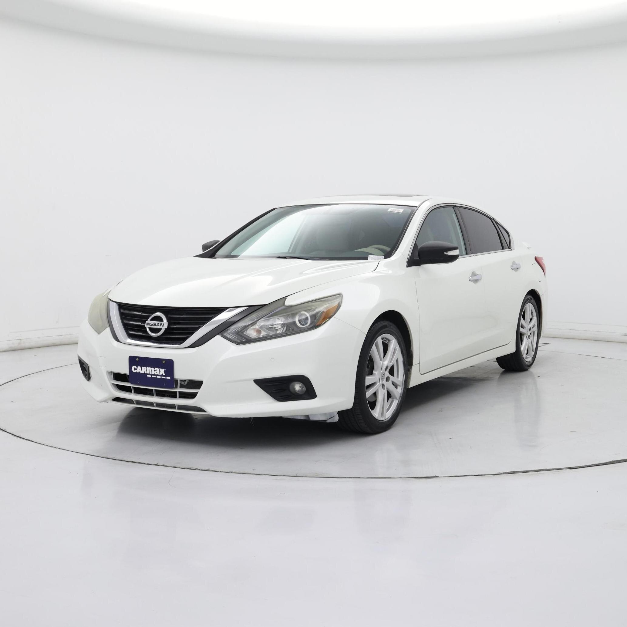 Thumbnail: 2016 Nissan Altima - 4