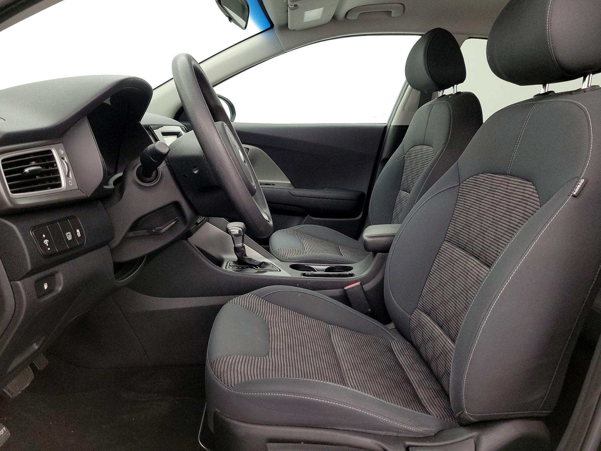 Thumbnail: 2019 Kia Niro - 11