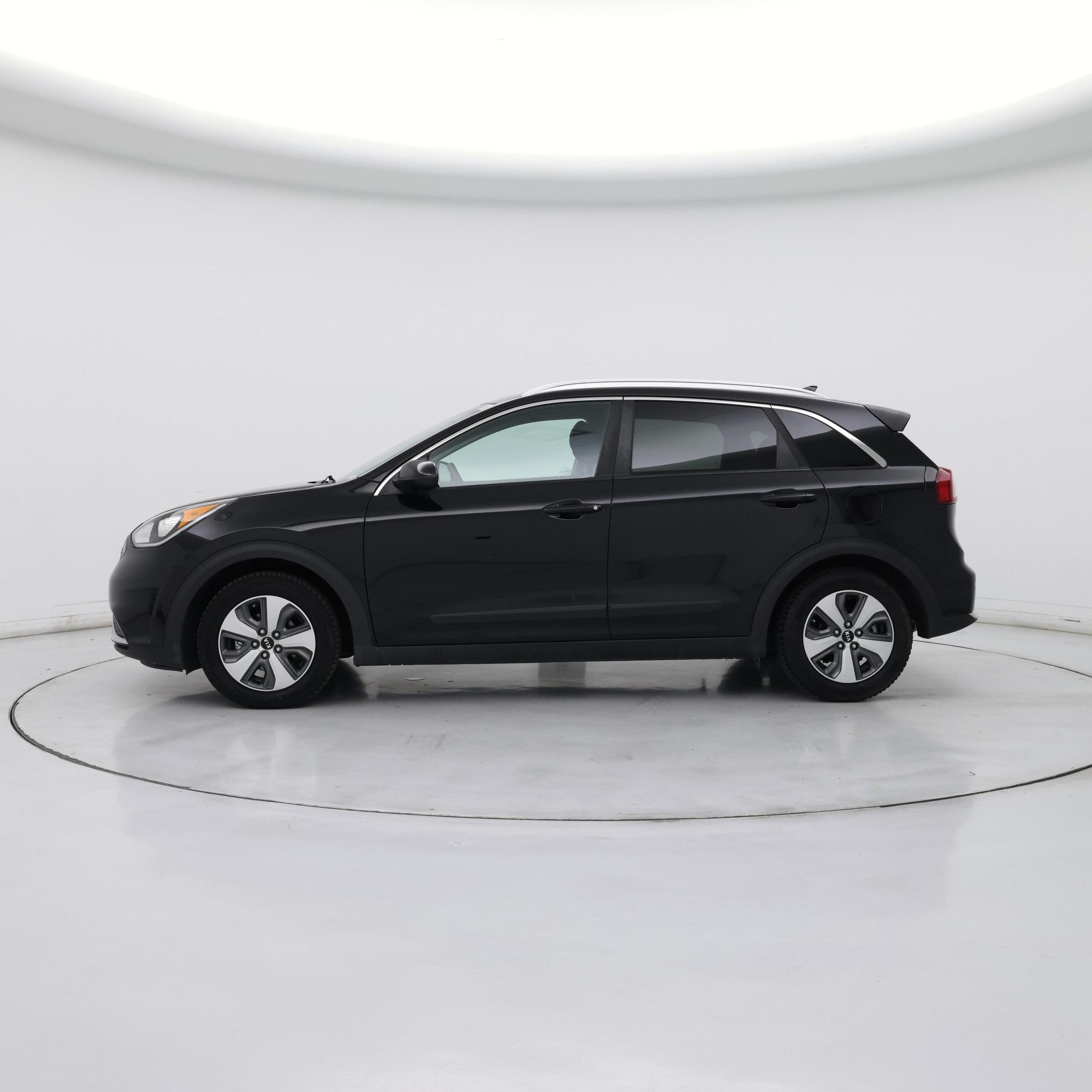 Thumbnail: 2019 Kia Niro - 3