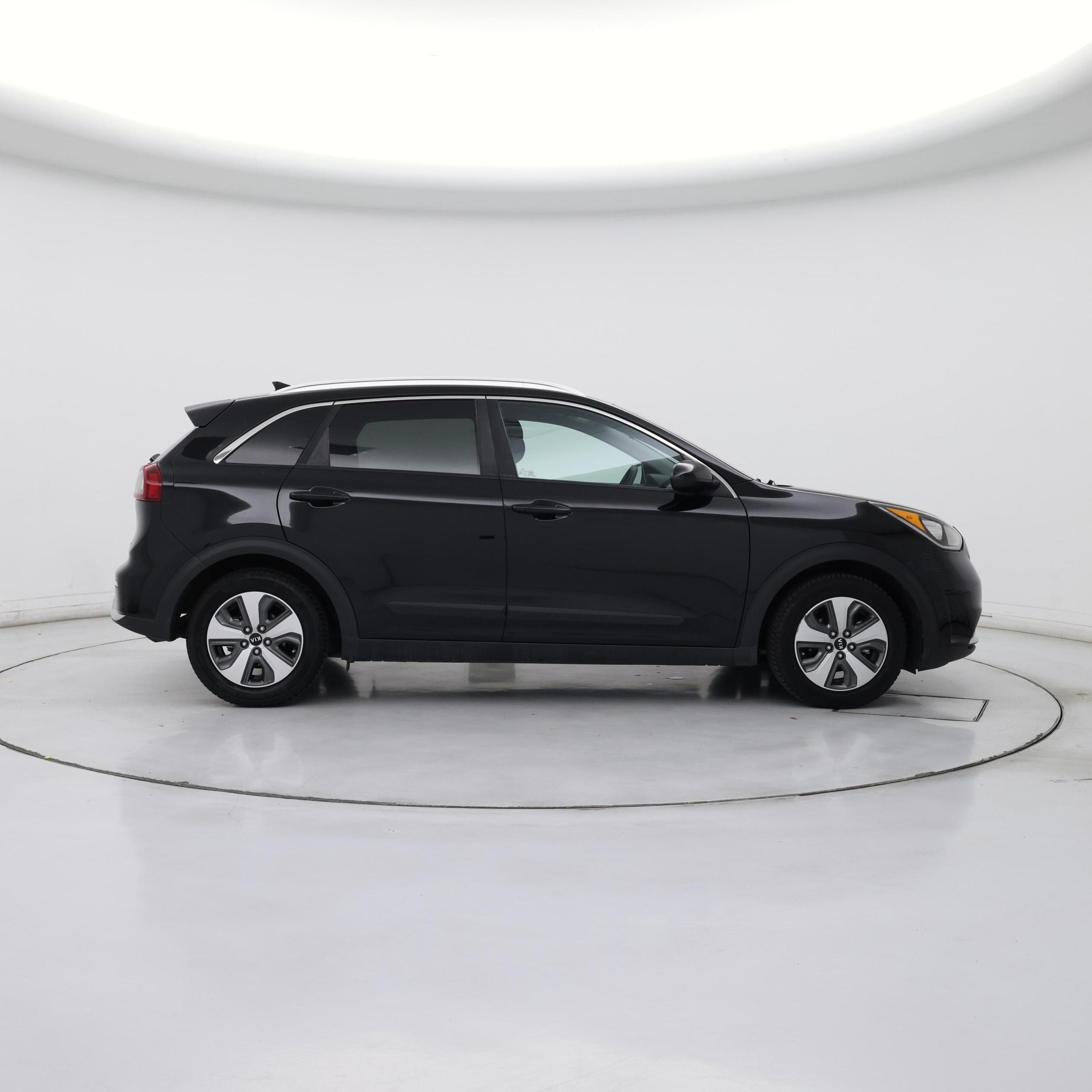 Thumbnail: 2019 Kia Niro - 7