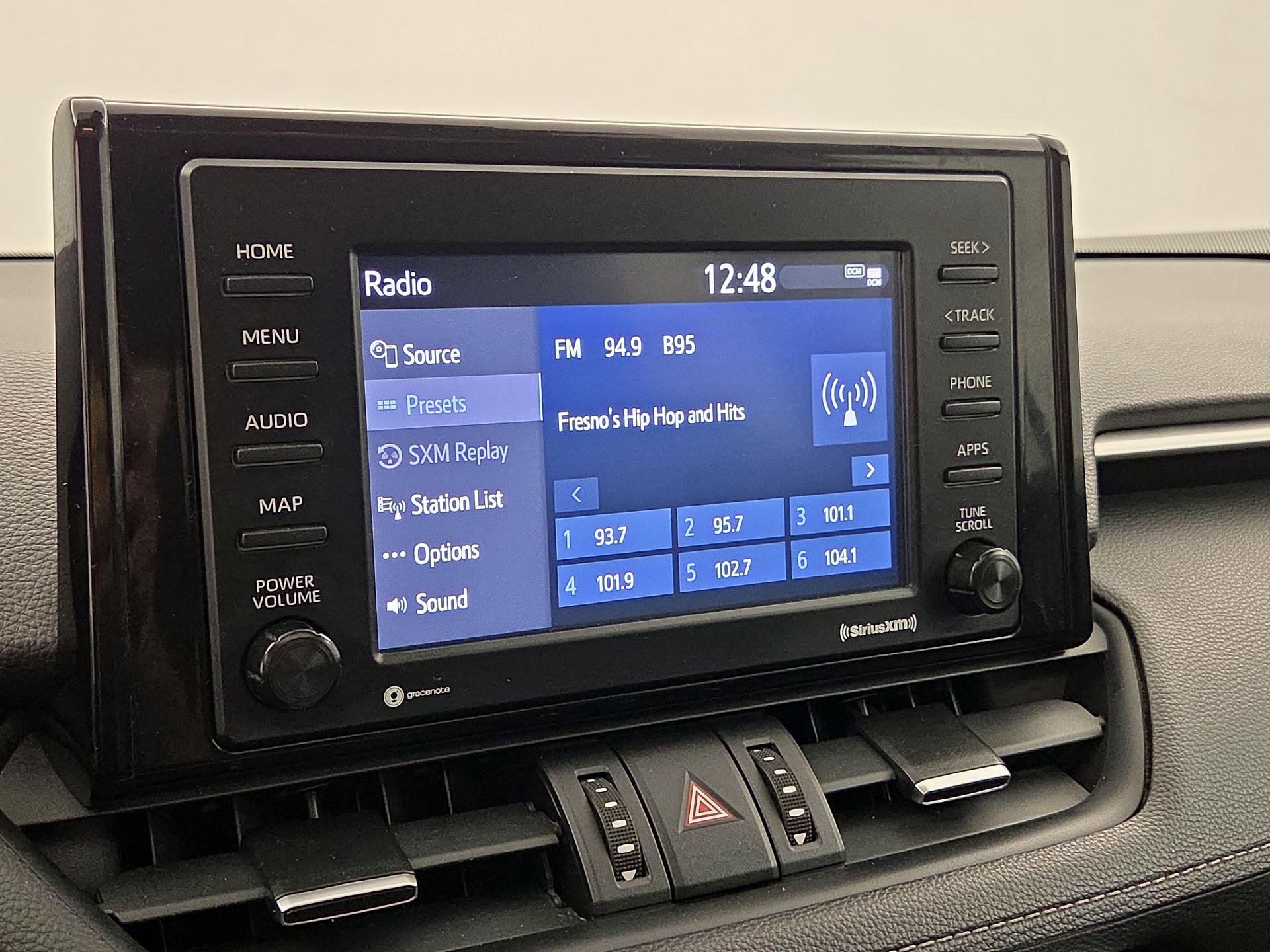 Thumbnail: 2020 Toyota RAV4 - 15