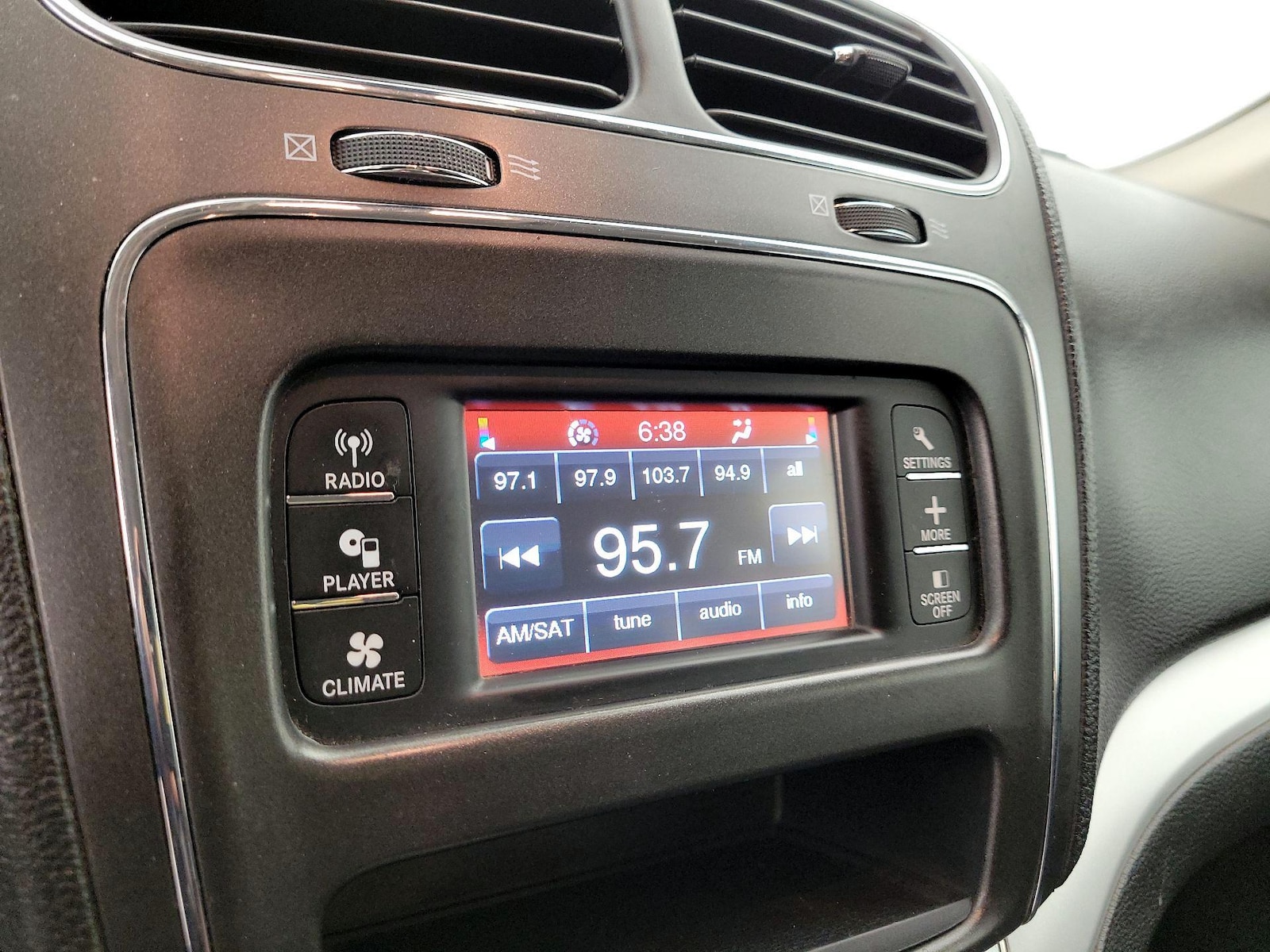 2018 Dodge Journey SE - Photo 16