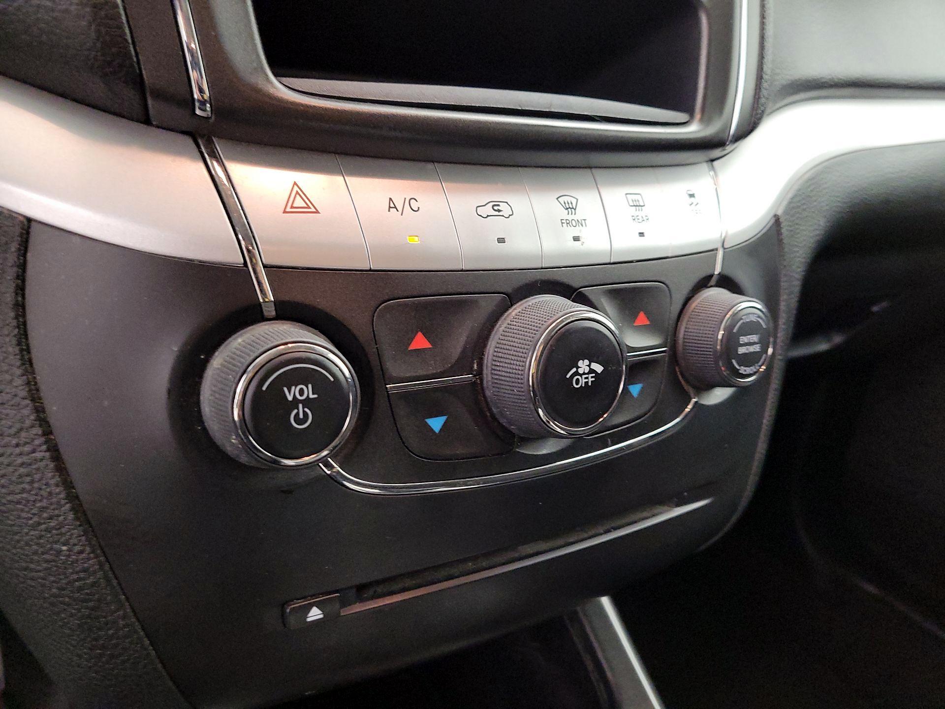 Thumbnail: 2018 Dodge Journey - 16