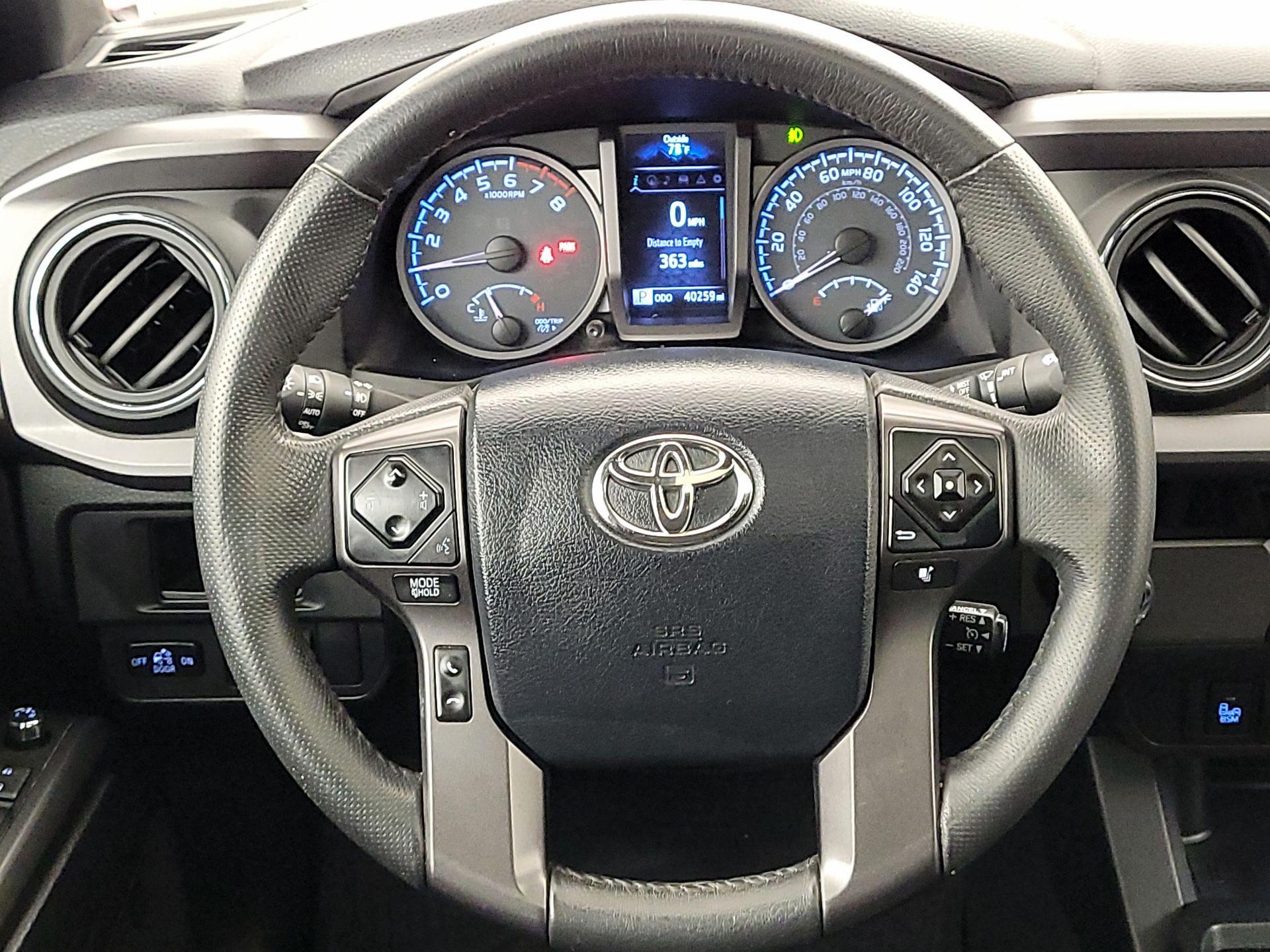 Thumbnail: 2017 Toyota Tacoma - 10