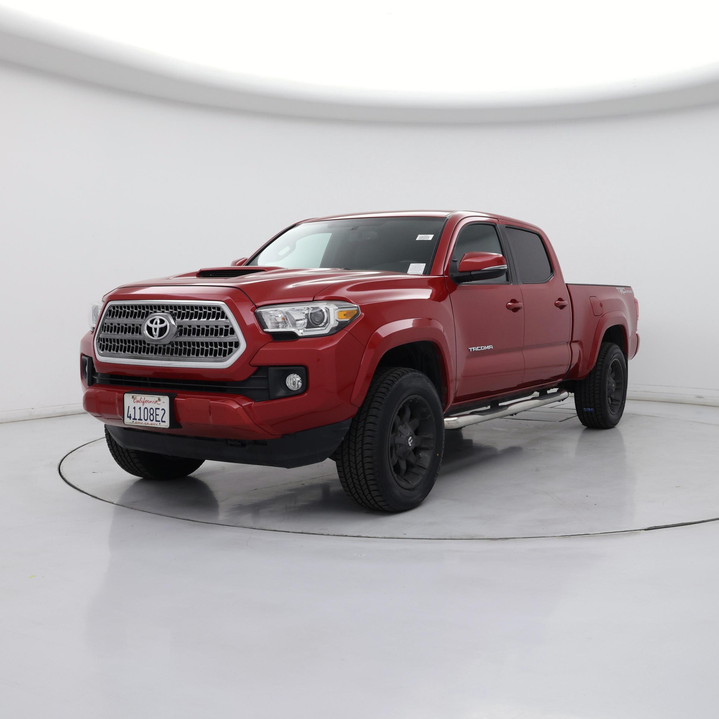 Thumbnail: 2017 Toyota Tacoma - 4