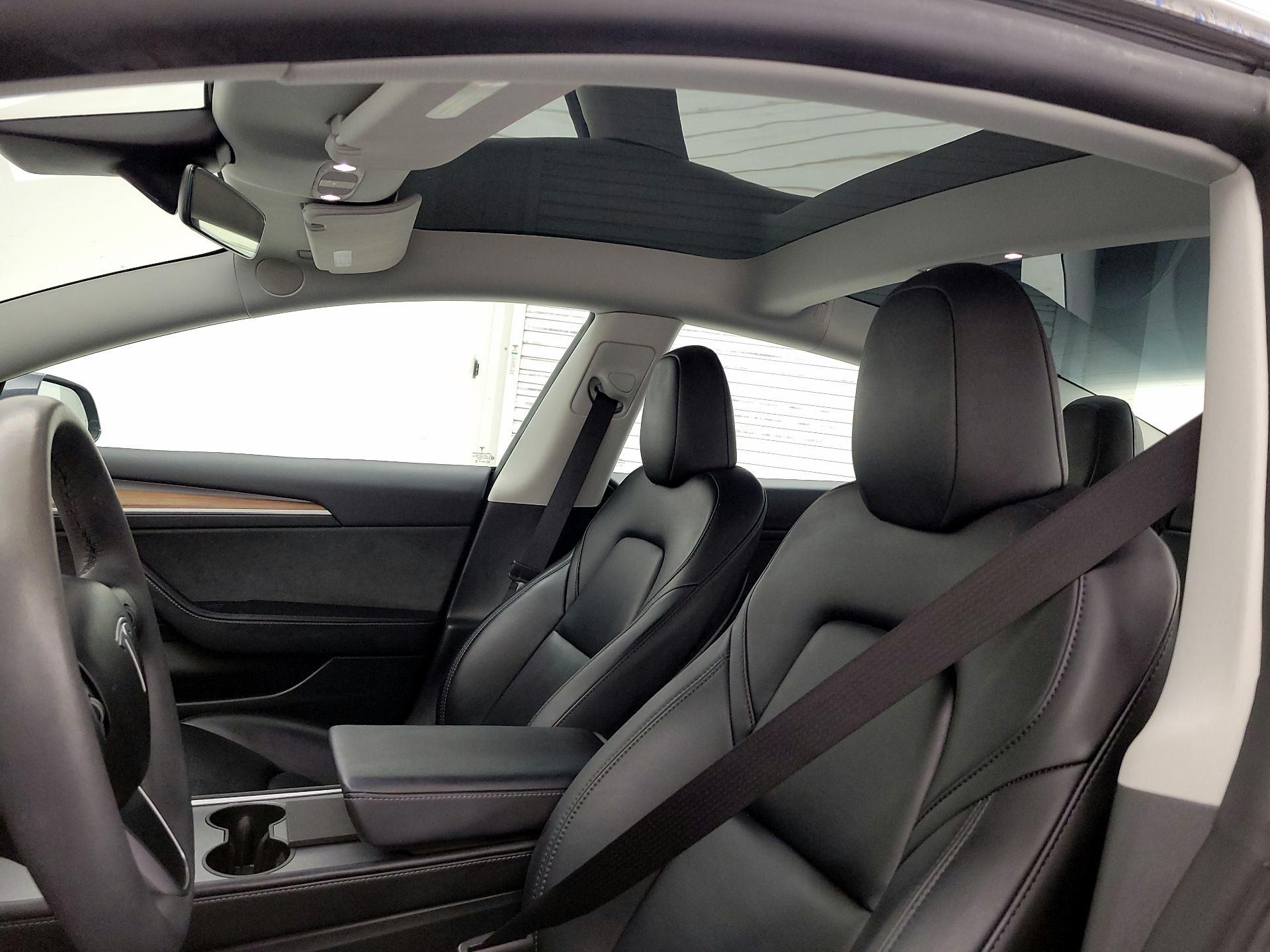 Thumbnail: 2023 Tesla Model 3 - 18