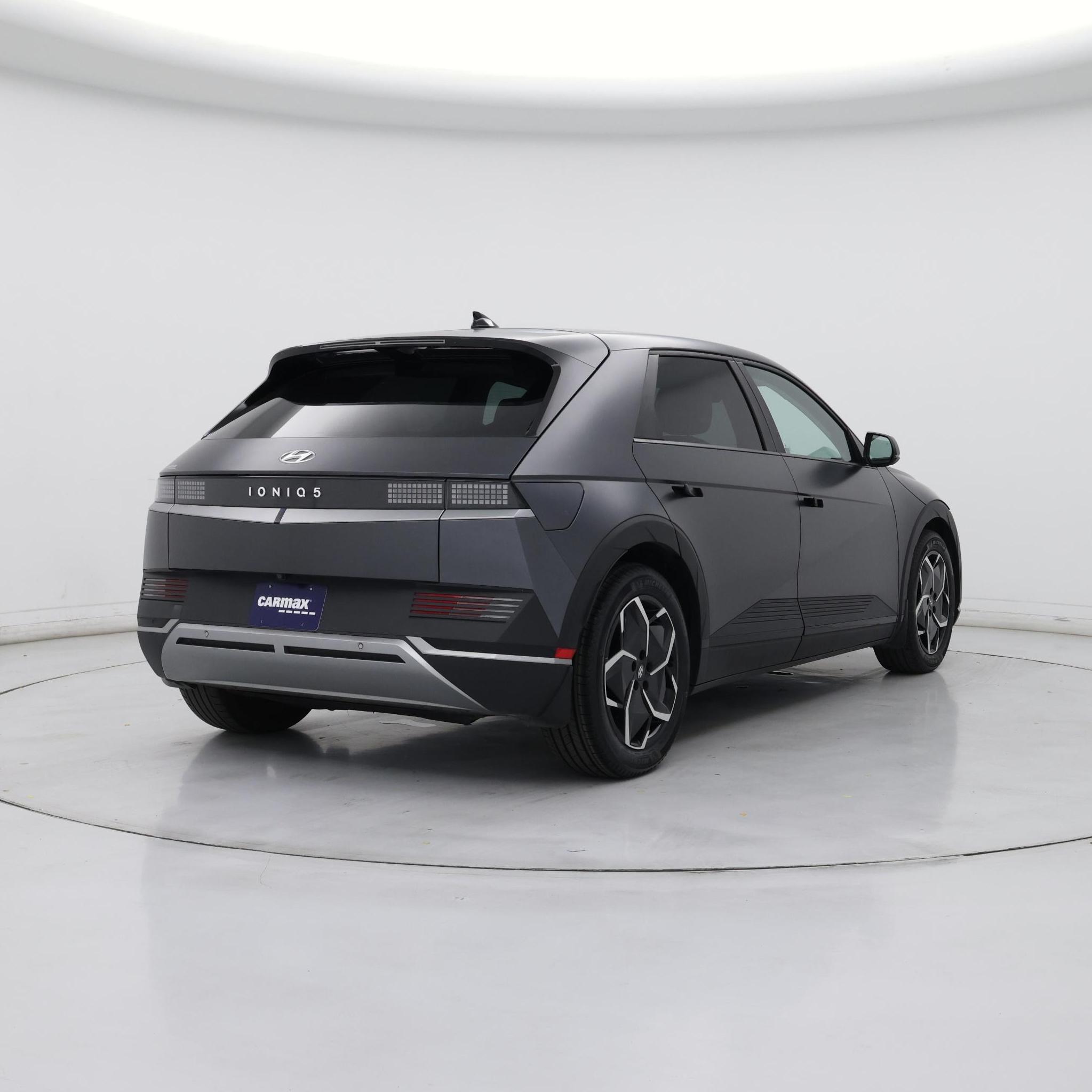 Thumbnail: 2023 Hyundai Ioniq 5 - 8