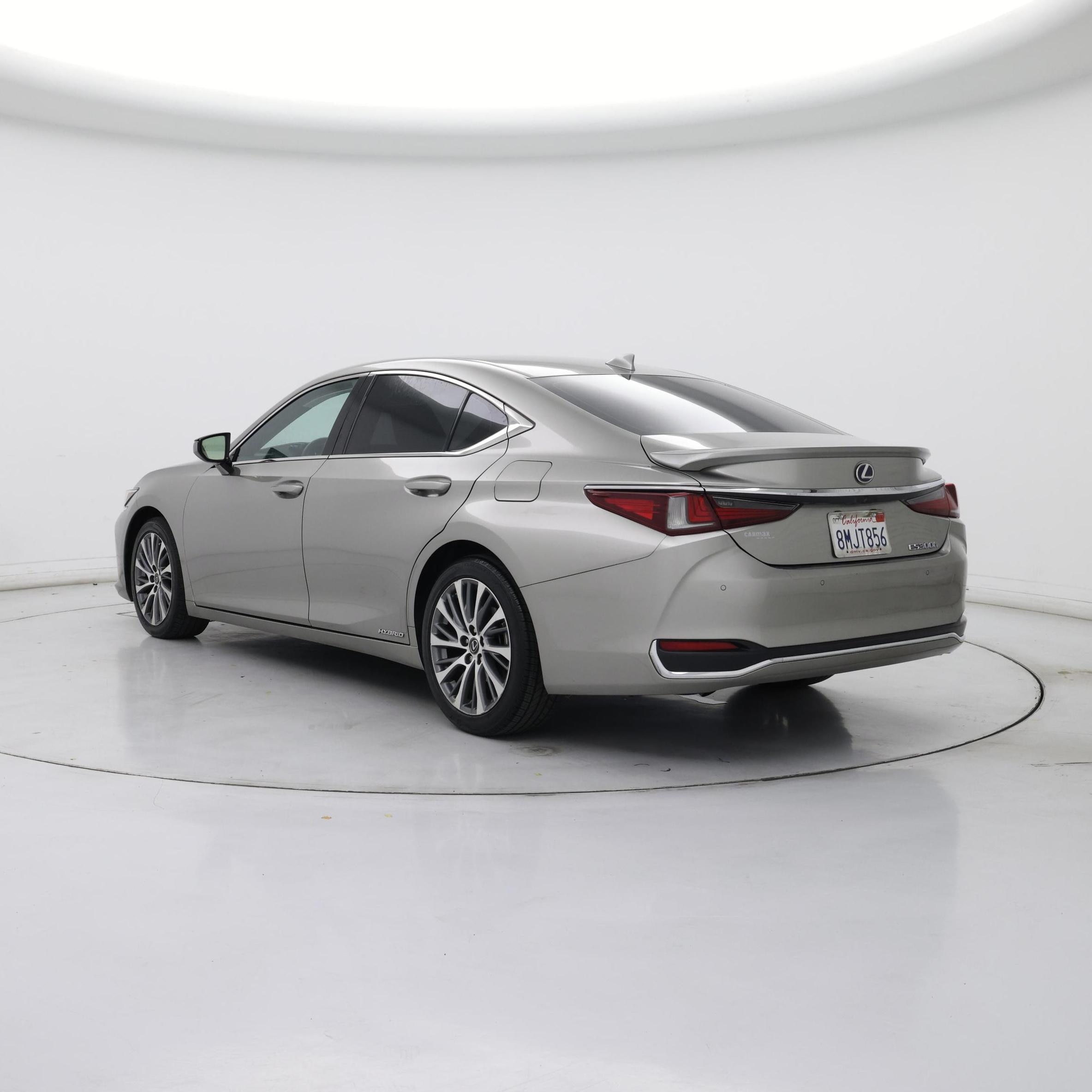Thumbnail: 2019 Lexus ES - 2