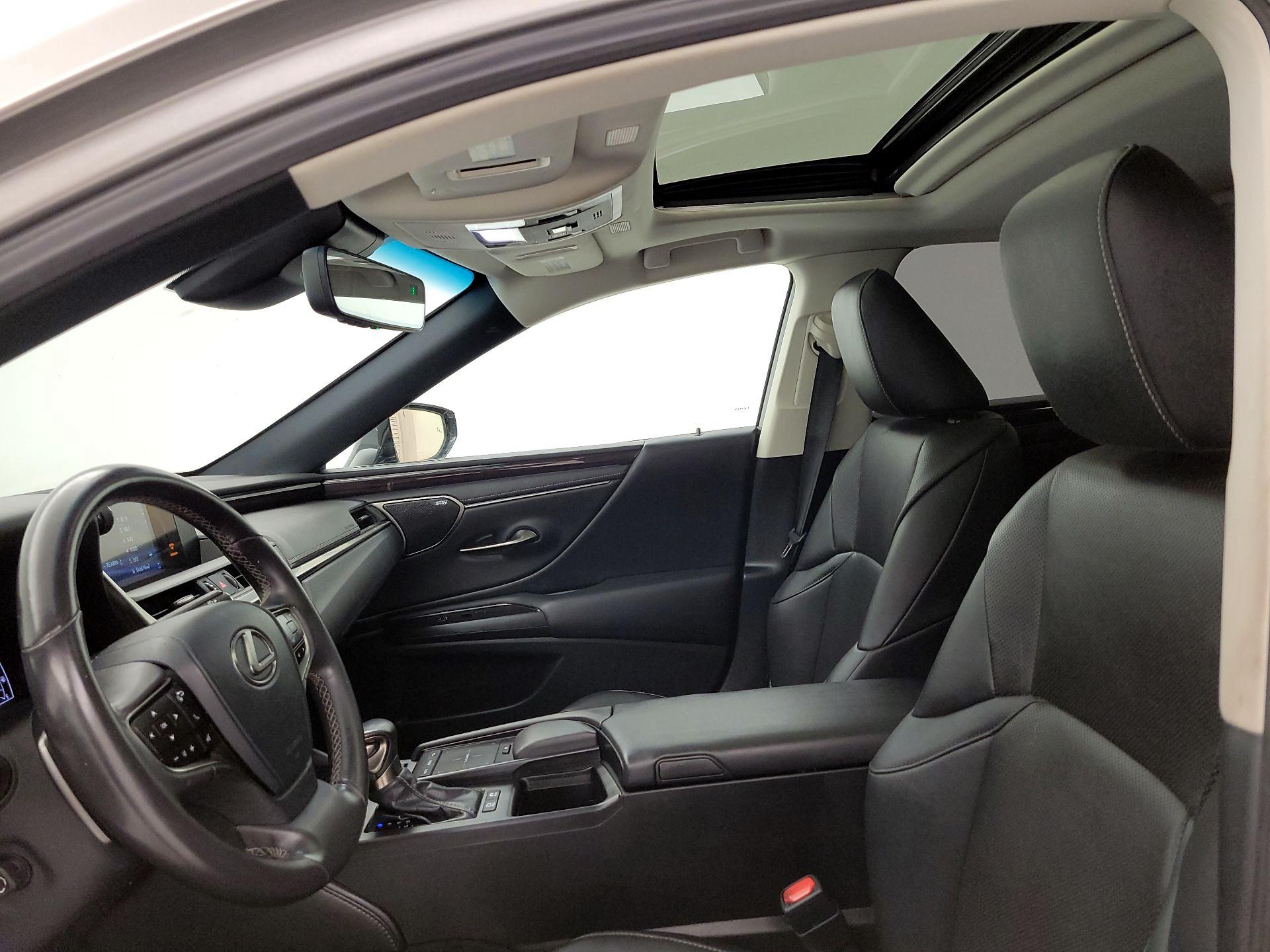 Thumbnail: 2019 Lexus ES - 19