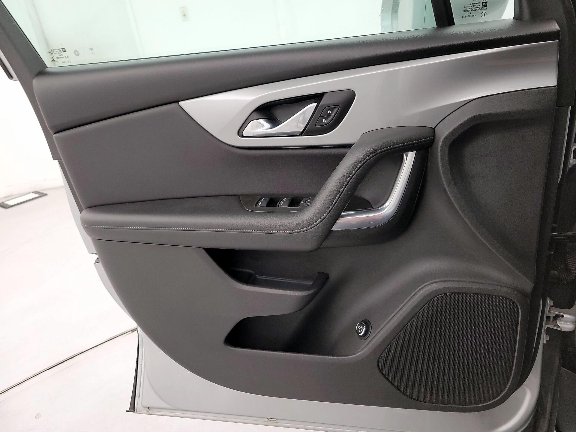 Thumbnail: 2019 Chevrolet Blazer - 12