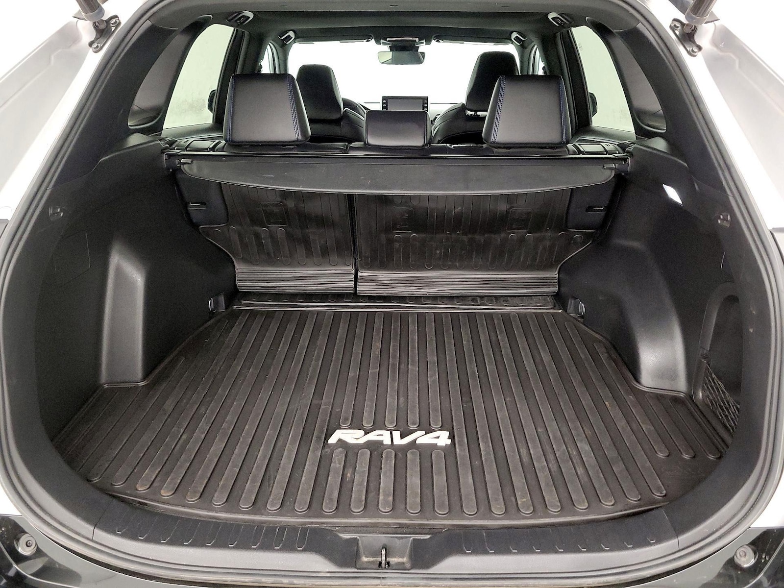 2022 Toyota RAV4 XSE - Photo 22