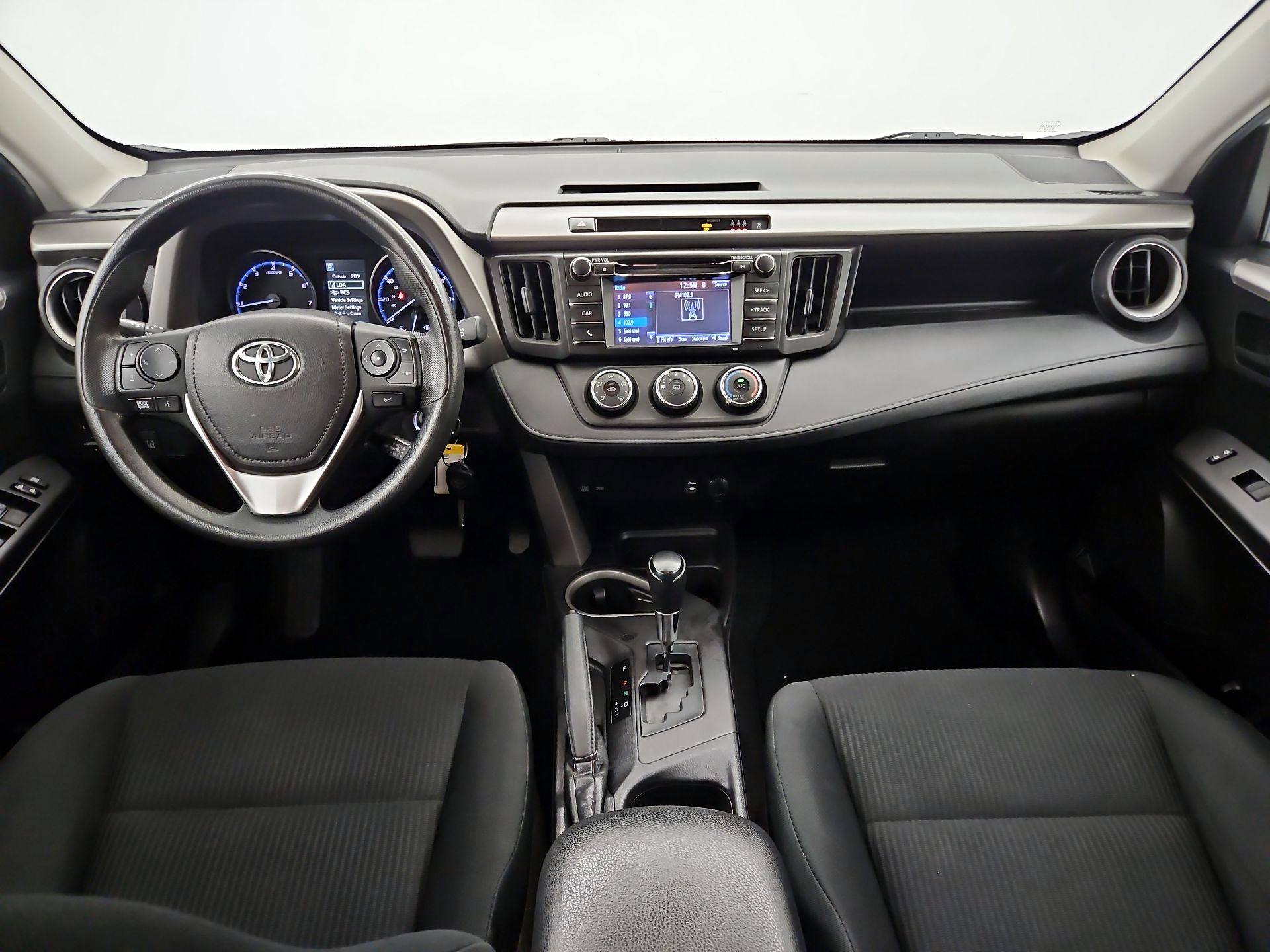 Thumbnail: 2018 Toyota RAV4 - 9